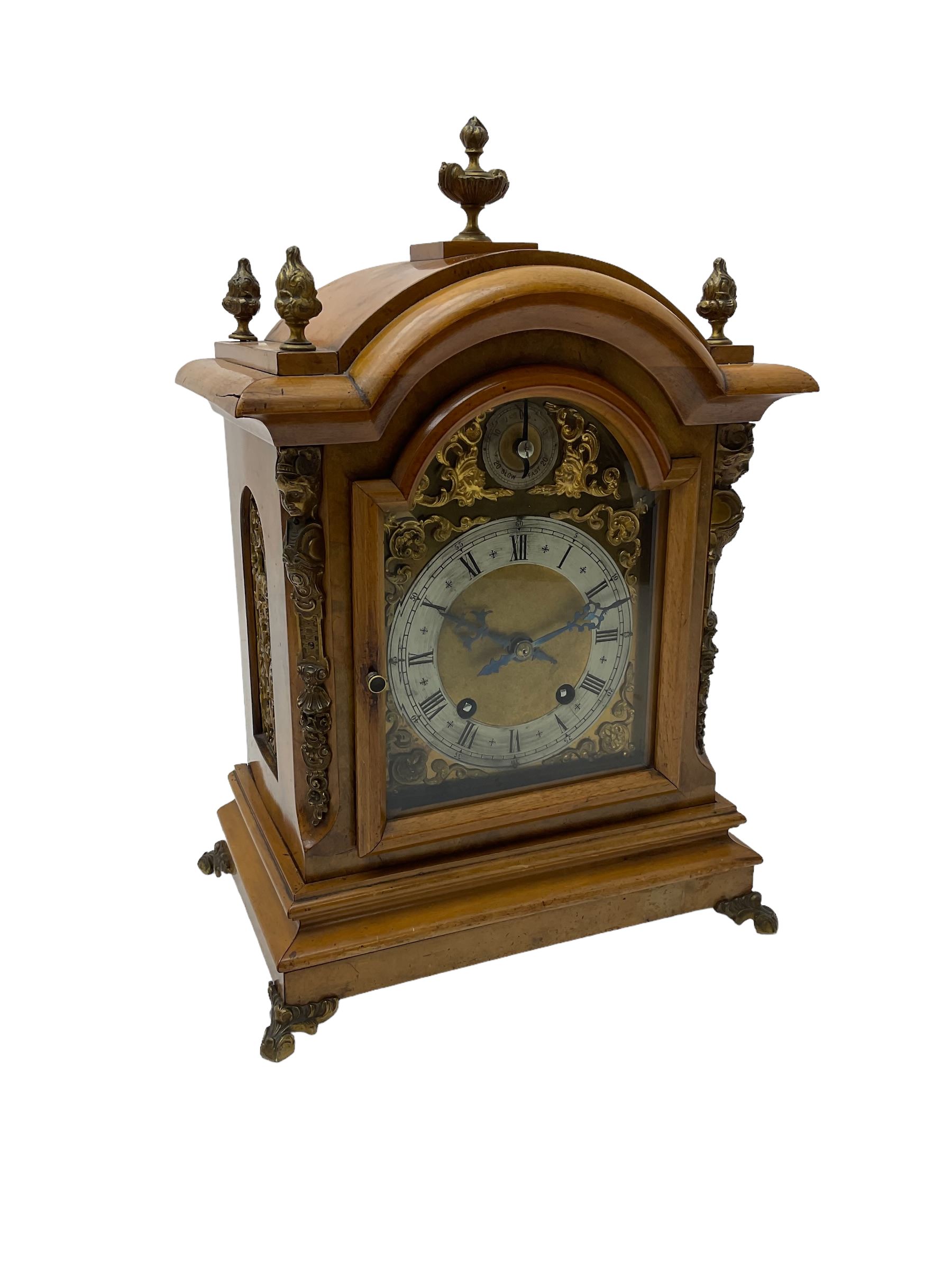 German - 19th century 8-day walnut bracket clock