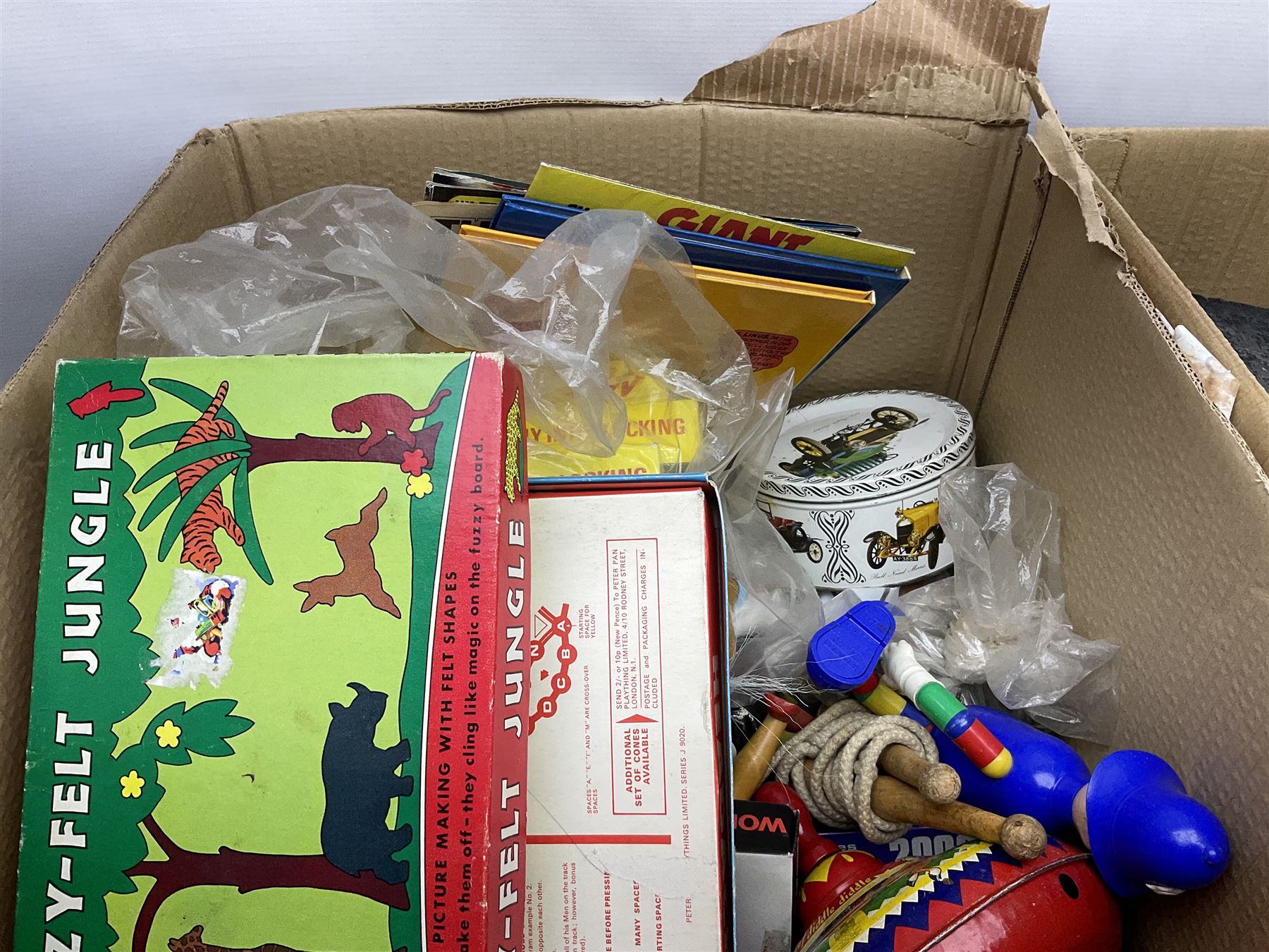 Five boxes of various vintage toys and board games - Image 2 of 13