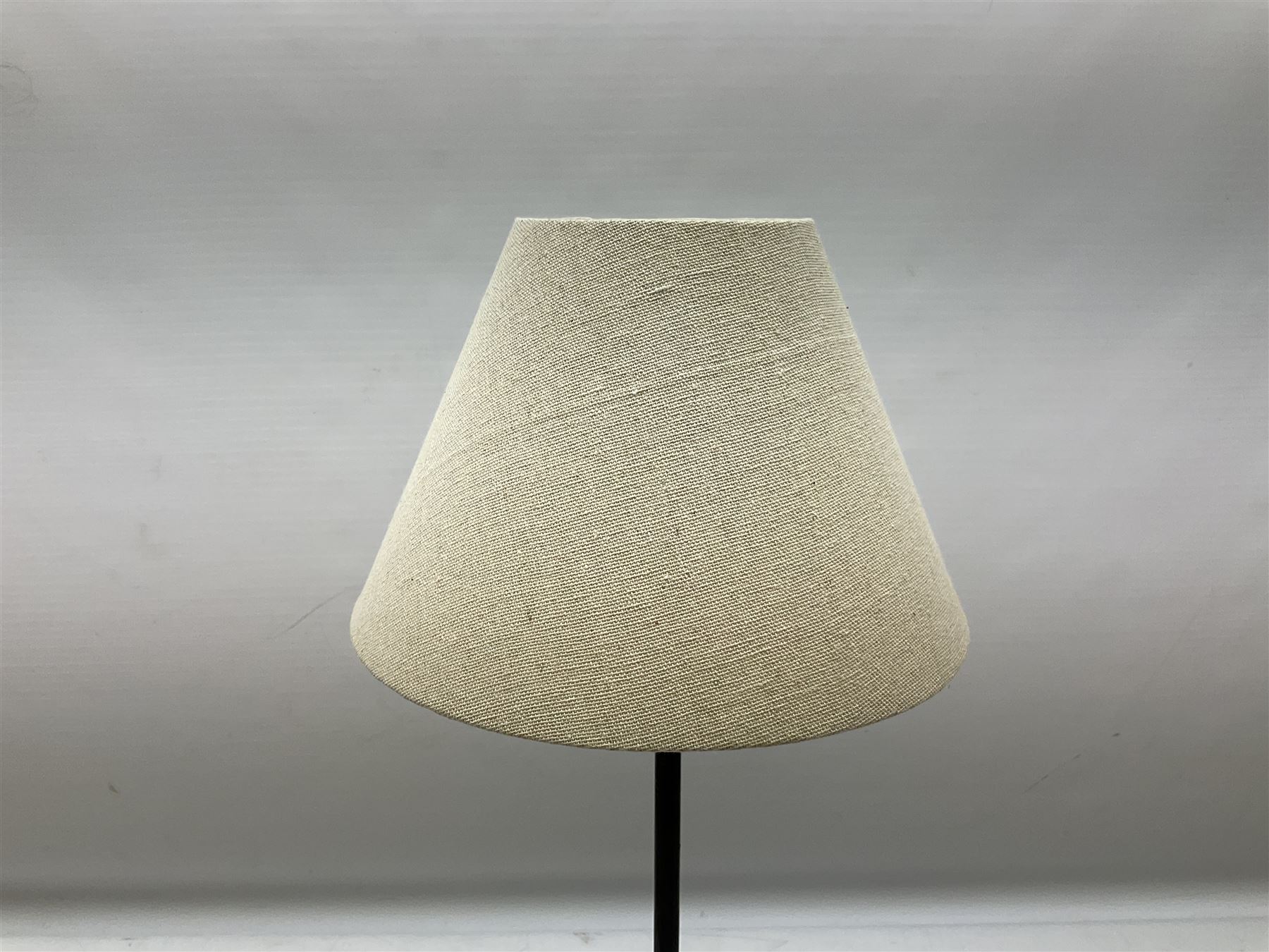 Table lamp - Image 2 of 7