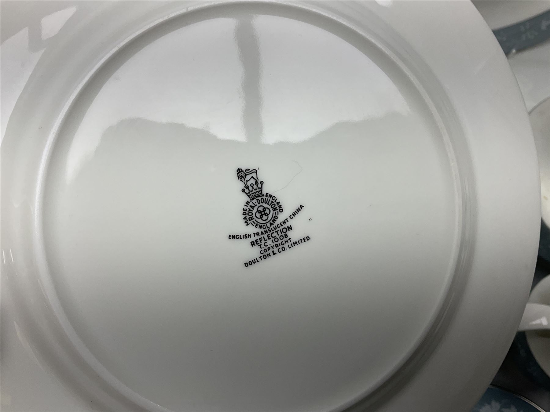 Royal Doulton Reflection pattern tea and dinner wares - Image 9 of 9
