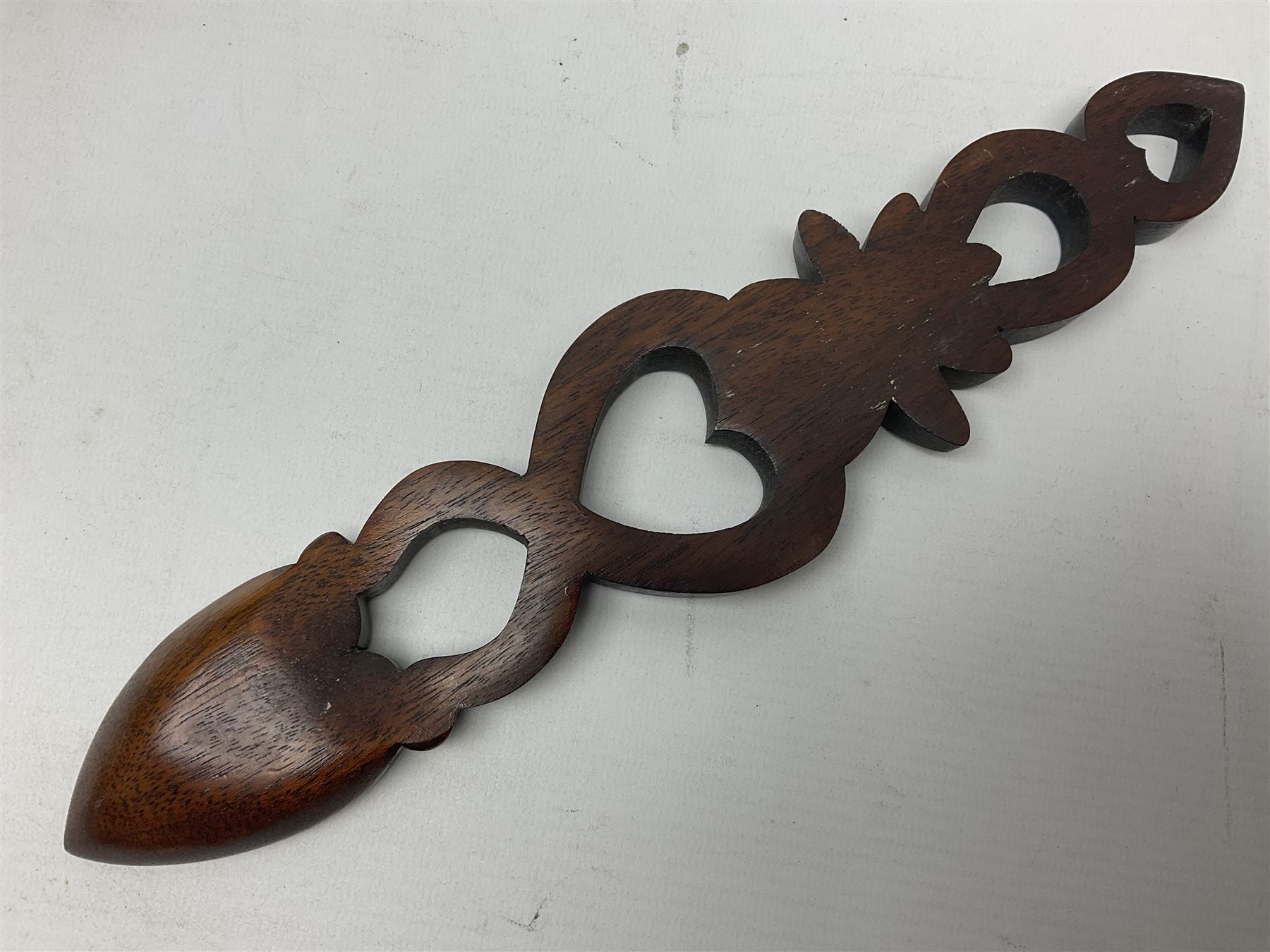 Carved Welsh loving spoon - Image 4 of 5