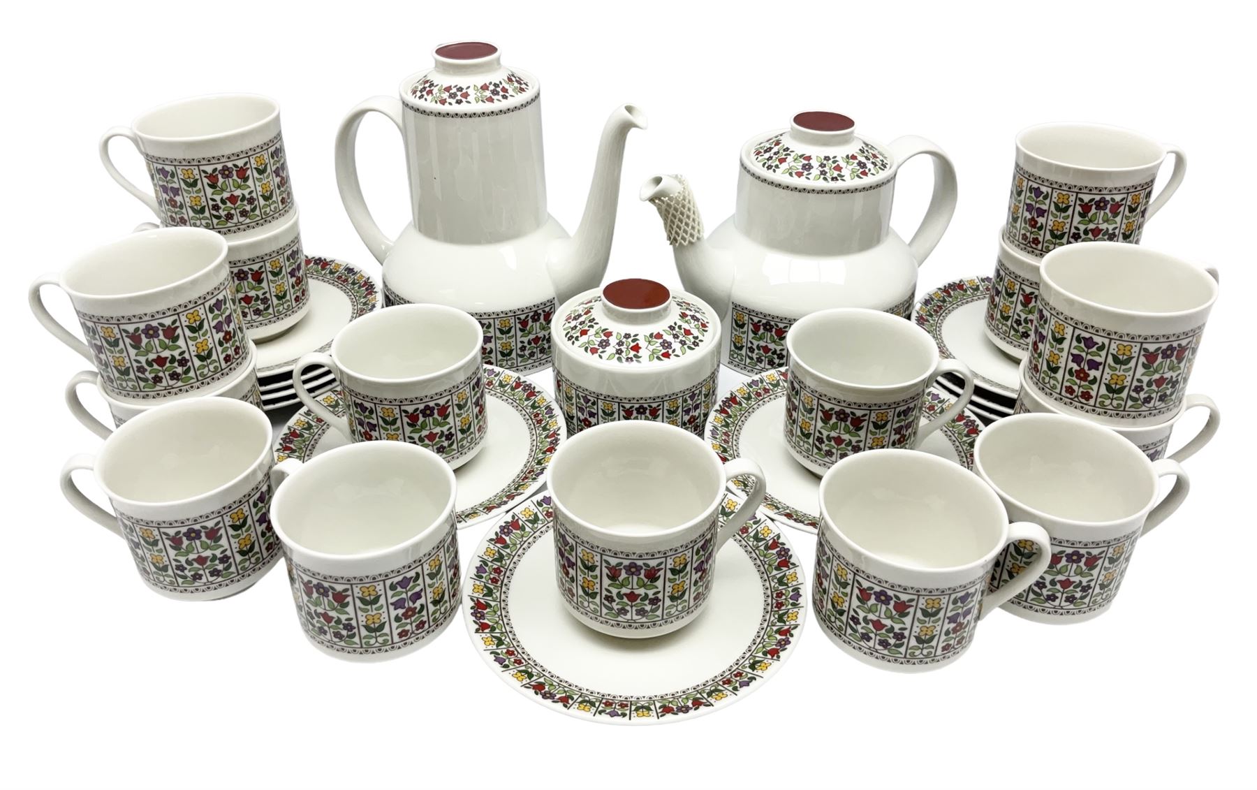 Royal Doulton 'Fireglow' tea service for ten