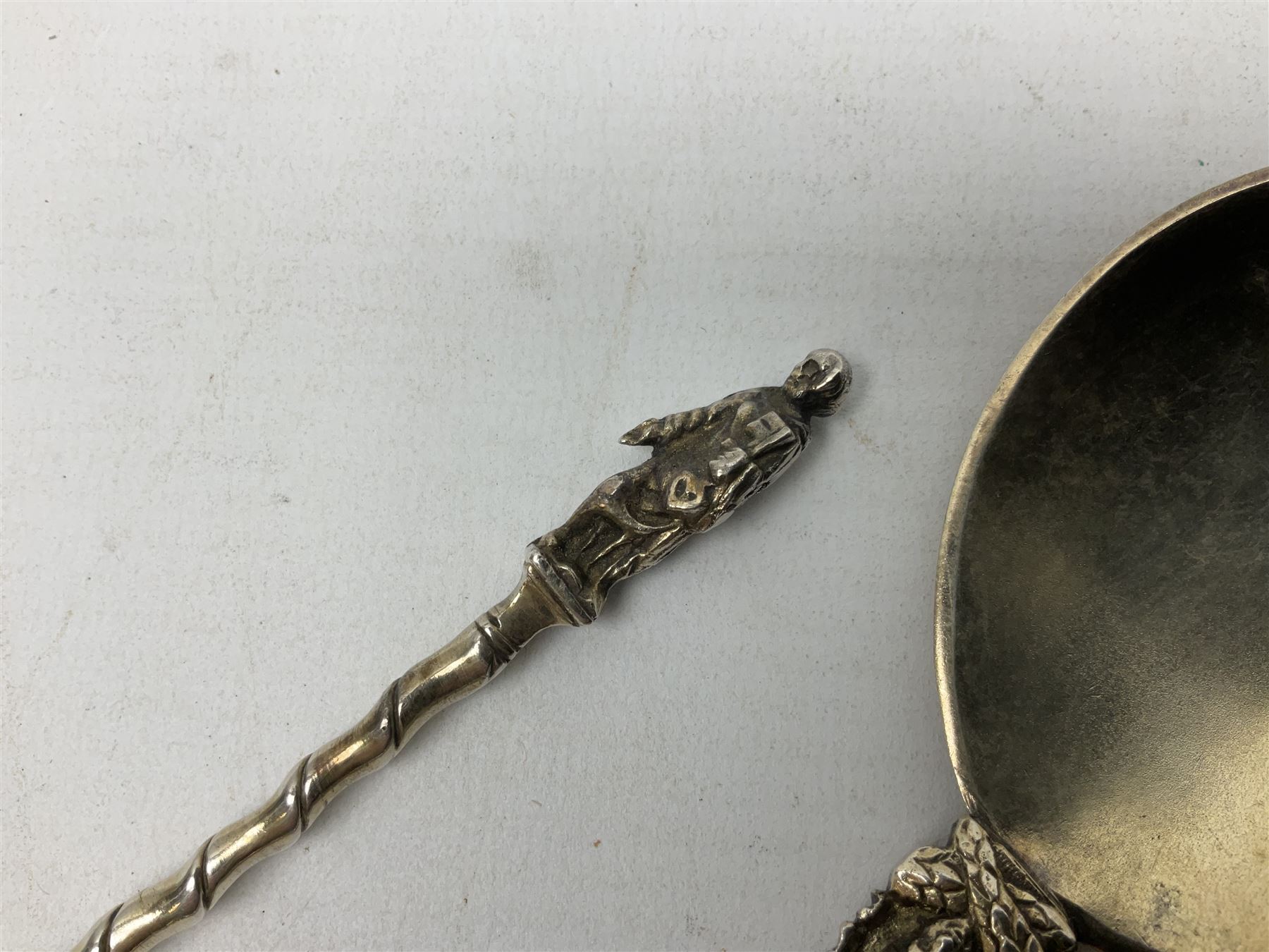 Silver spoon with elongated stem and engraved detail - Image 2 of 5