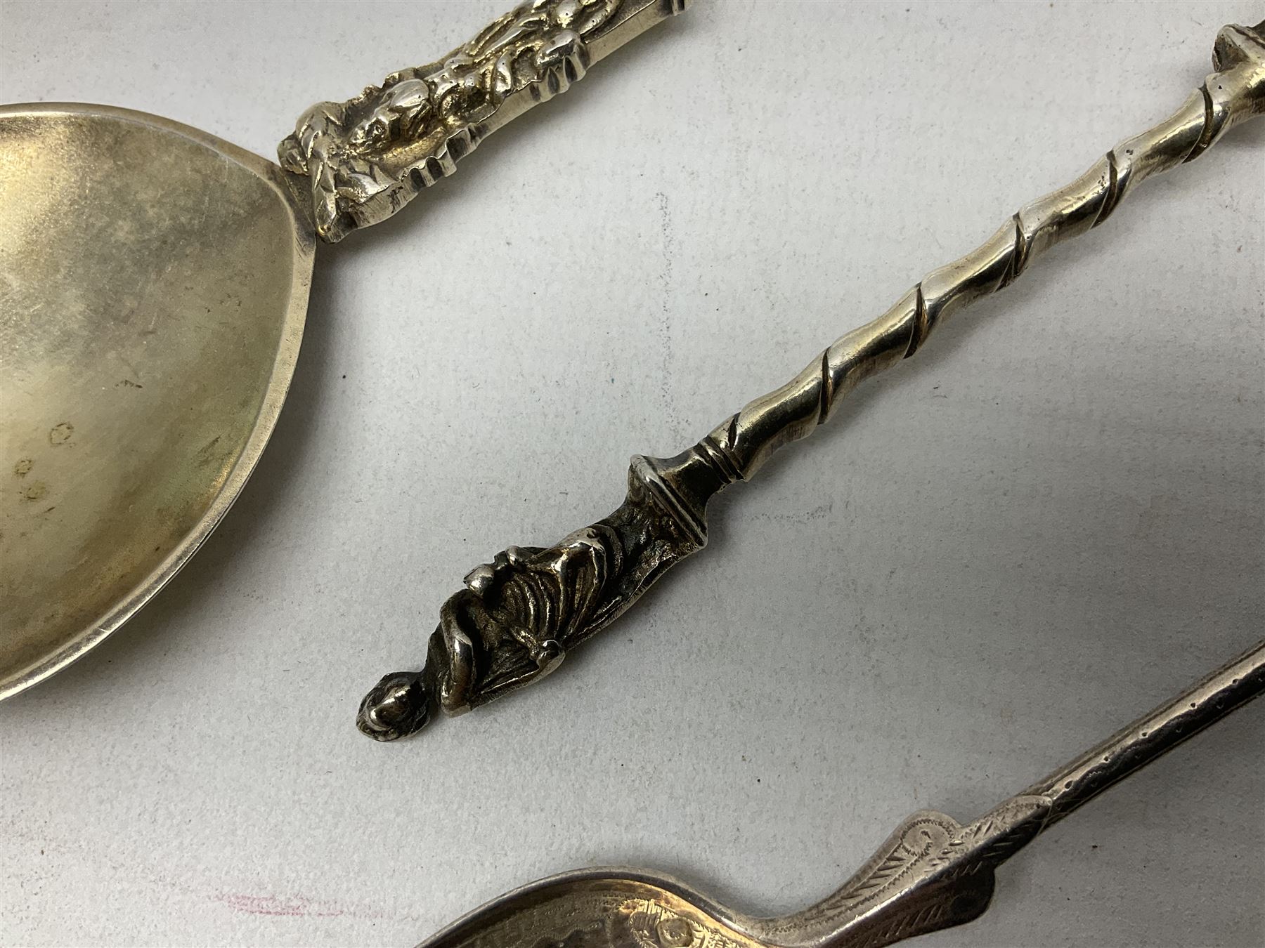 Silver spoon with elongated stem and engraved detail - Image 3 of 5