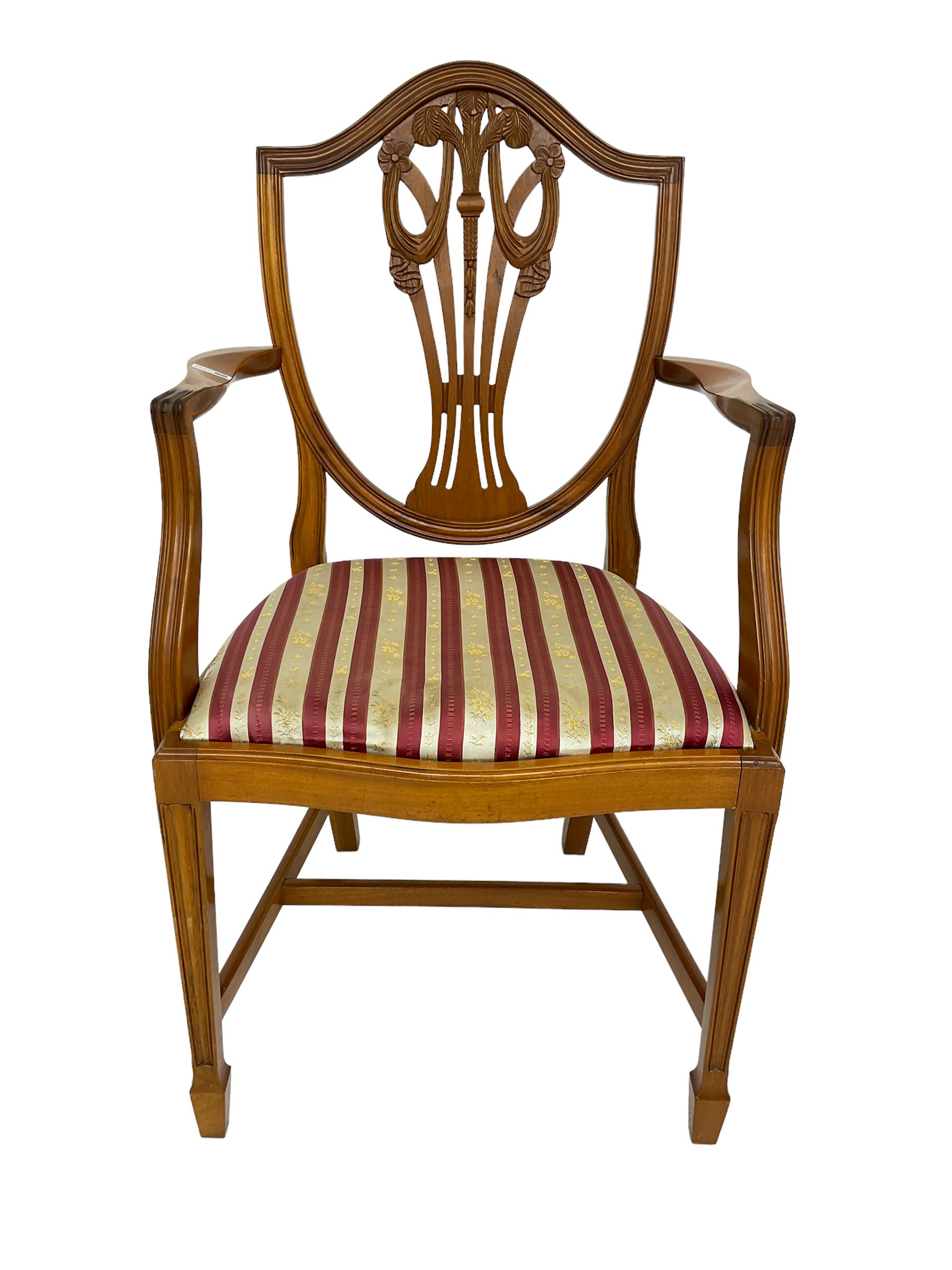 Mahogany Hepplewhite style elbow chair