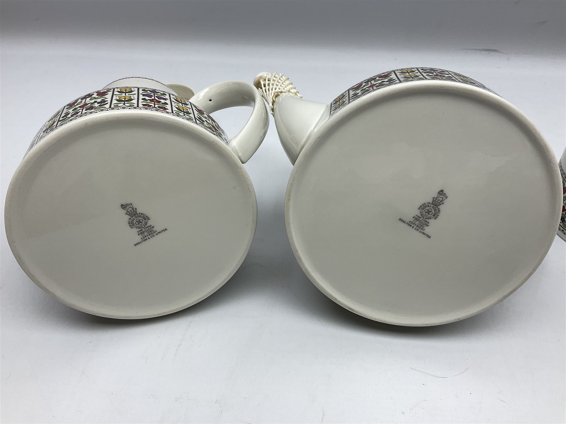 Royal Doulton 'Fireglow' tea service for ten - Image 9 of 10