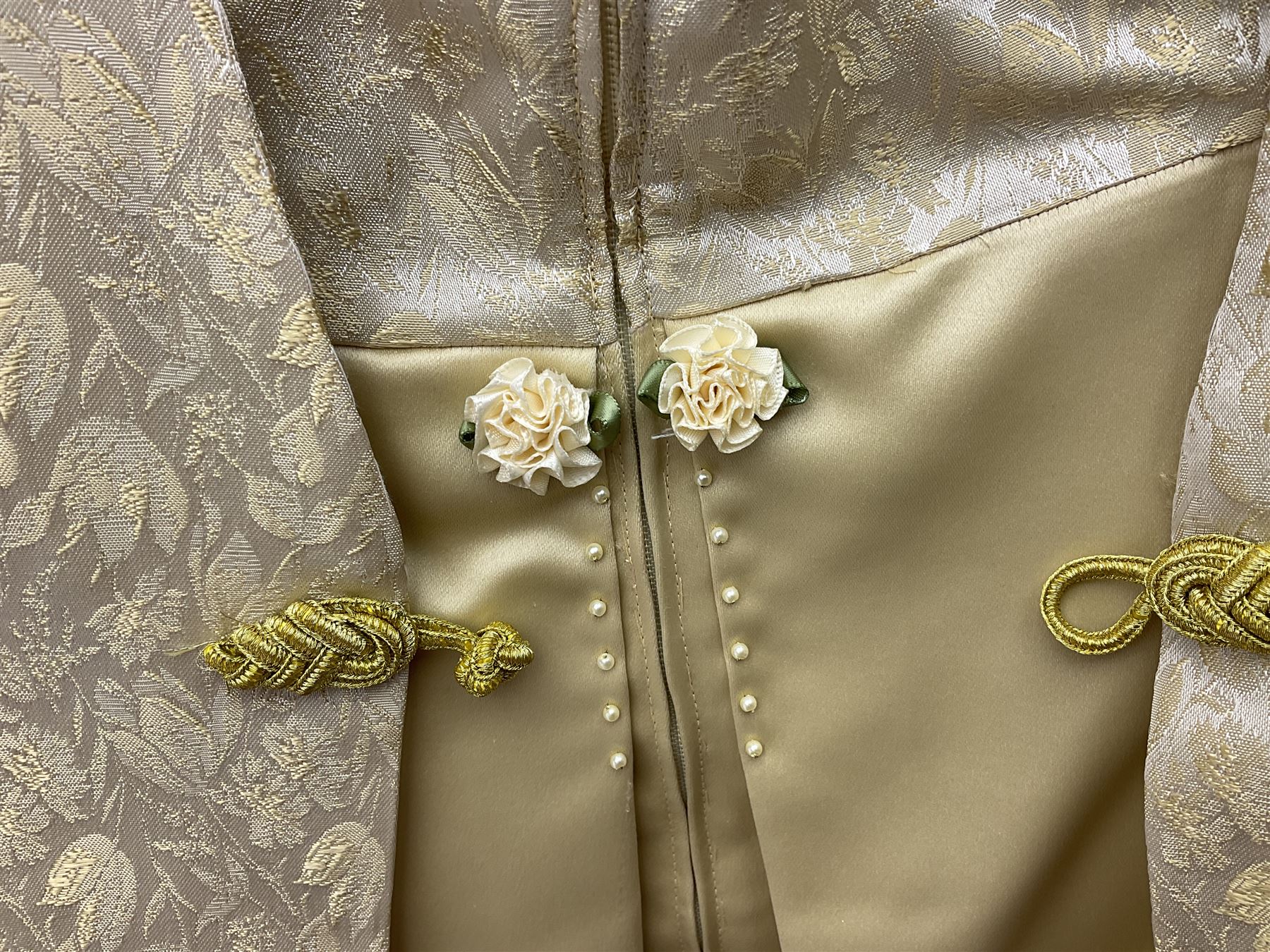 Vintage ladies two piece silk dress and short sleeve jacket with gilt foliate detail together with g - Image 12 of 12