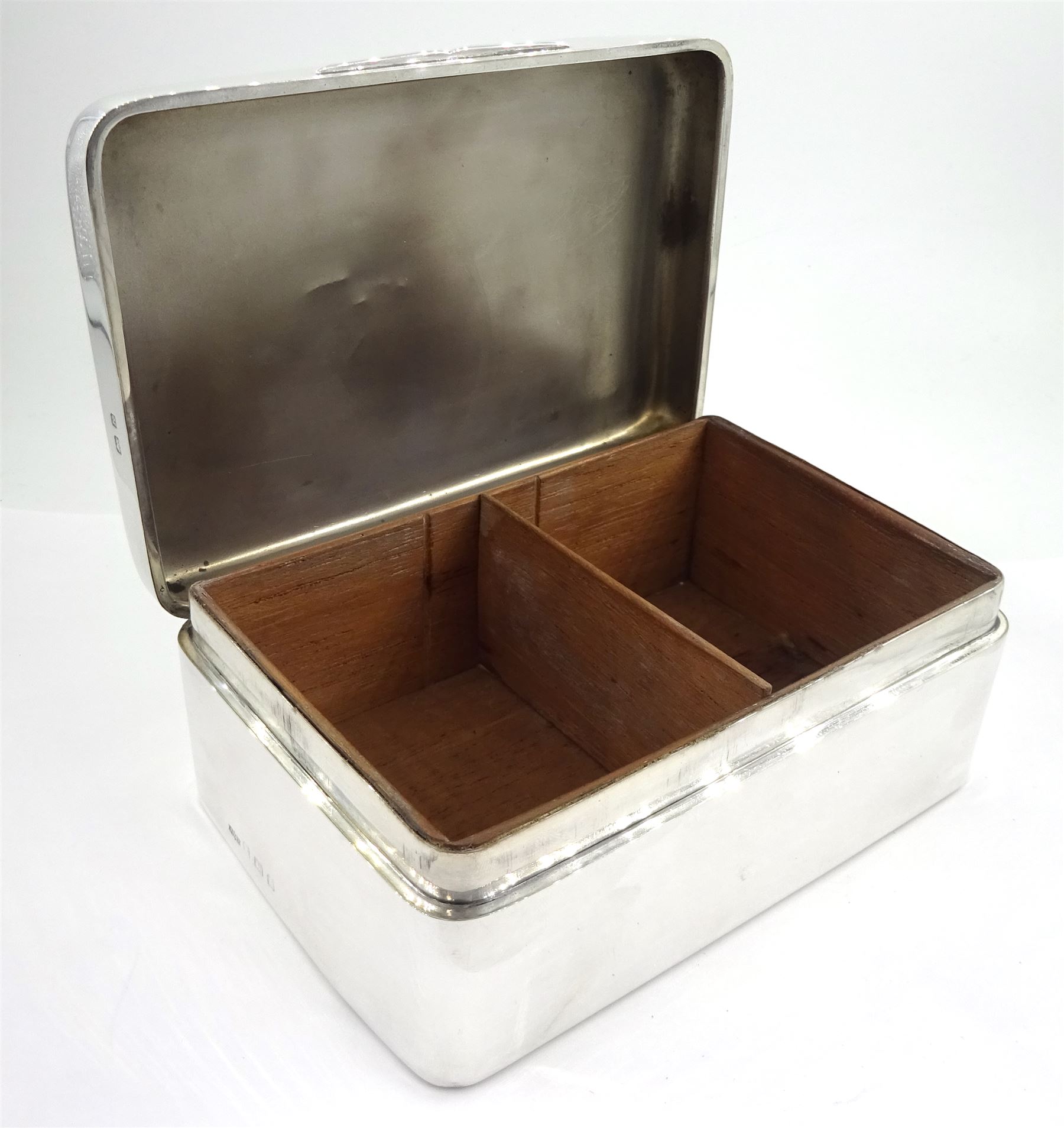 Small 1930's silver mounted cigarette box - Image 2 of 4