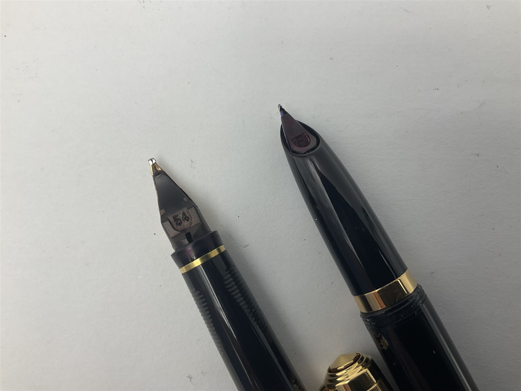 Group of Parker fountain and ballpoint pens - Image 10 of 14