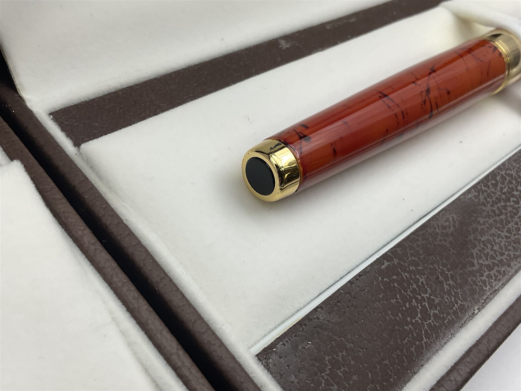 Circa 1930s Mentmore Auto Flow button fill fountain pen - Image 11 of 12