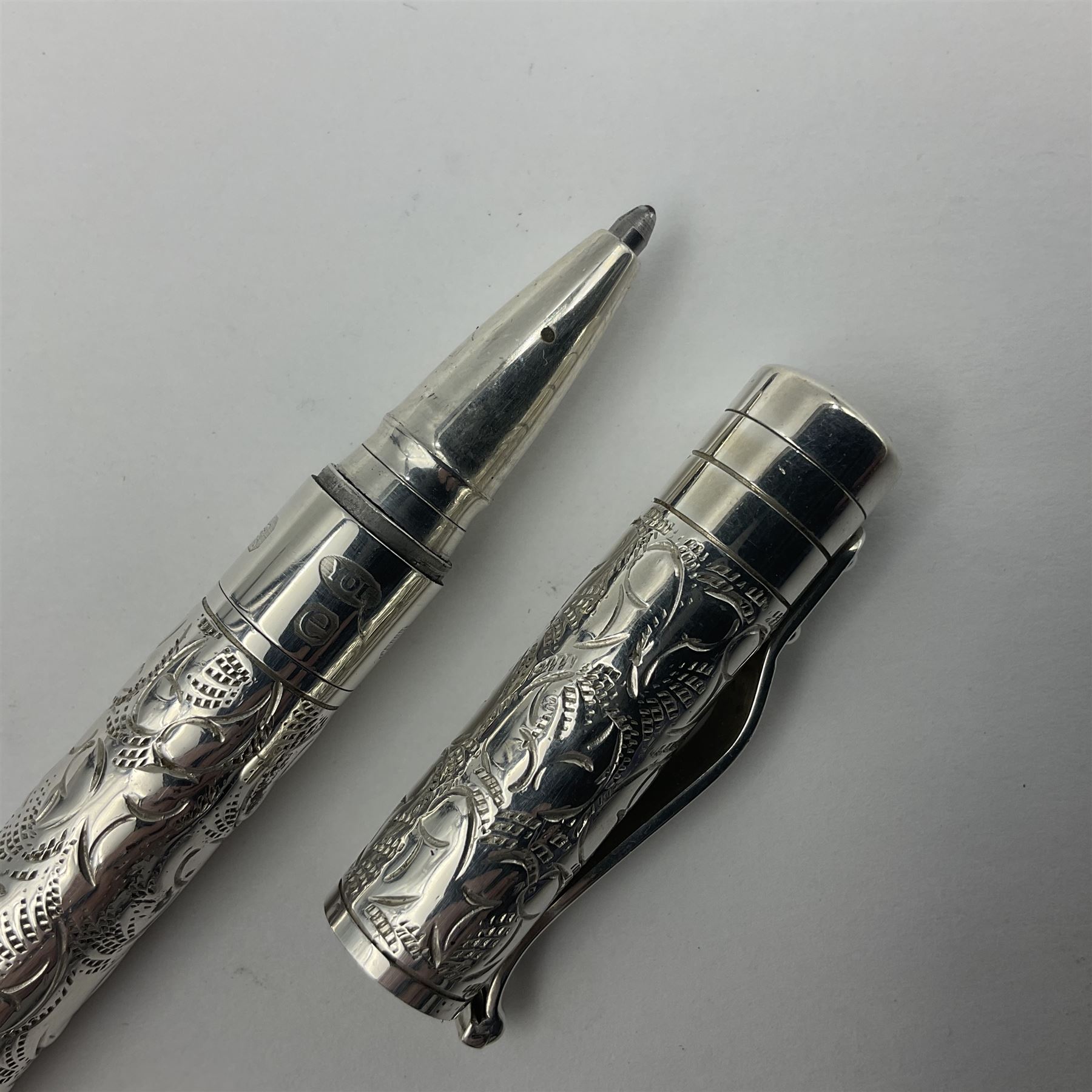 Silver Yard-o-Led Viceroy ballpoint pen - Image 2 of 16