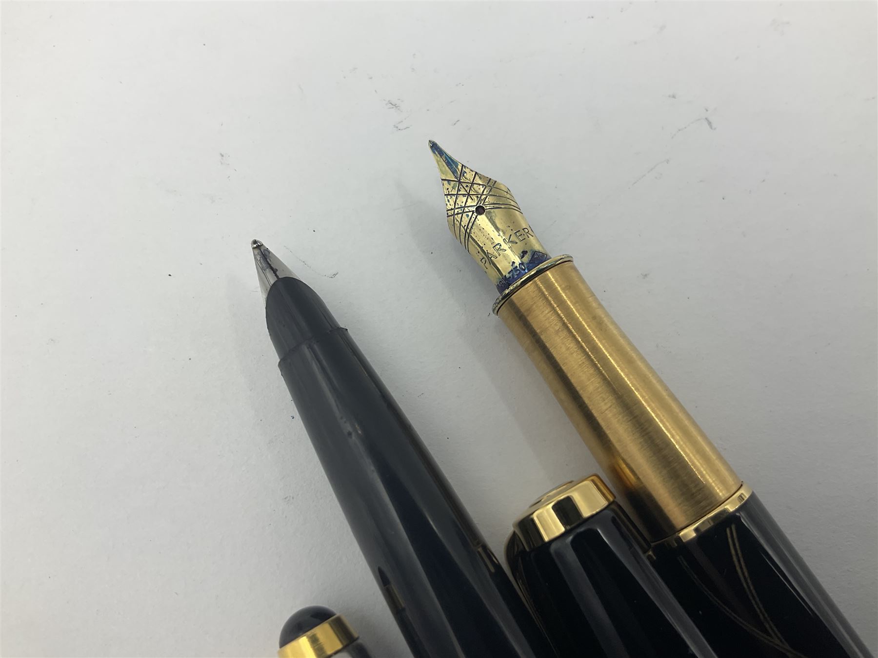 Group of Parker fountain and ballpoint pens - Image 11 of 14