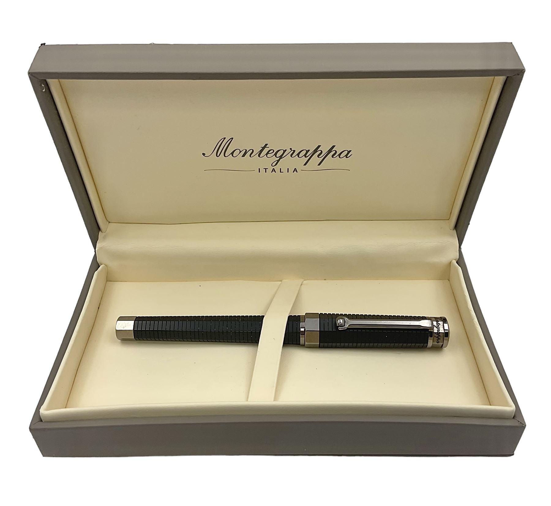 Montegrappa NeroUno fountain pen