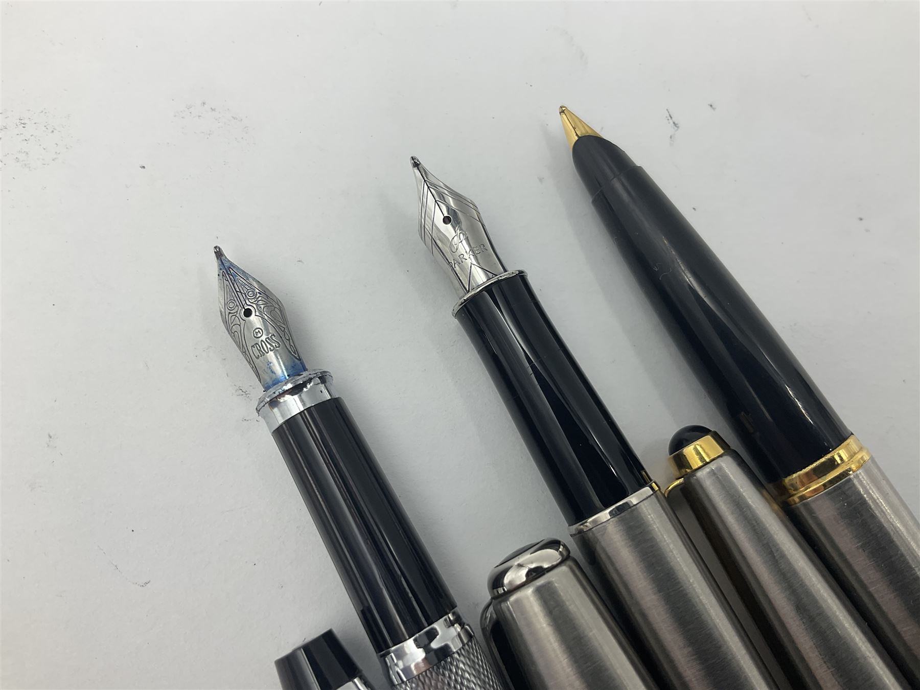 Group of Parker fountain and ballpoint pens - Image 5 of 14