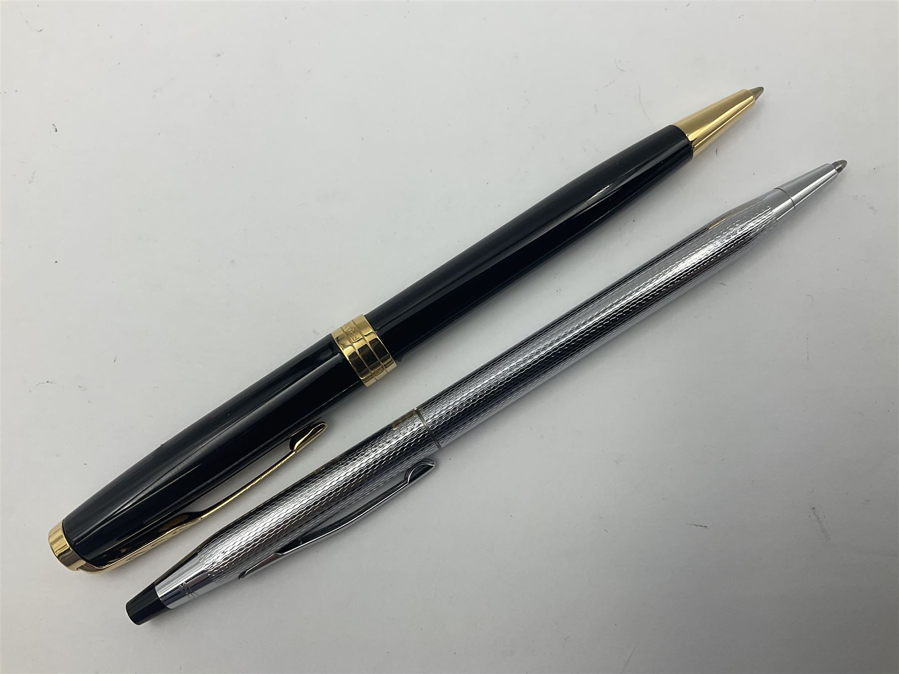 Group of Parker fountain and ballpoint pens - Image 2 of 14