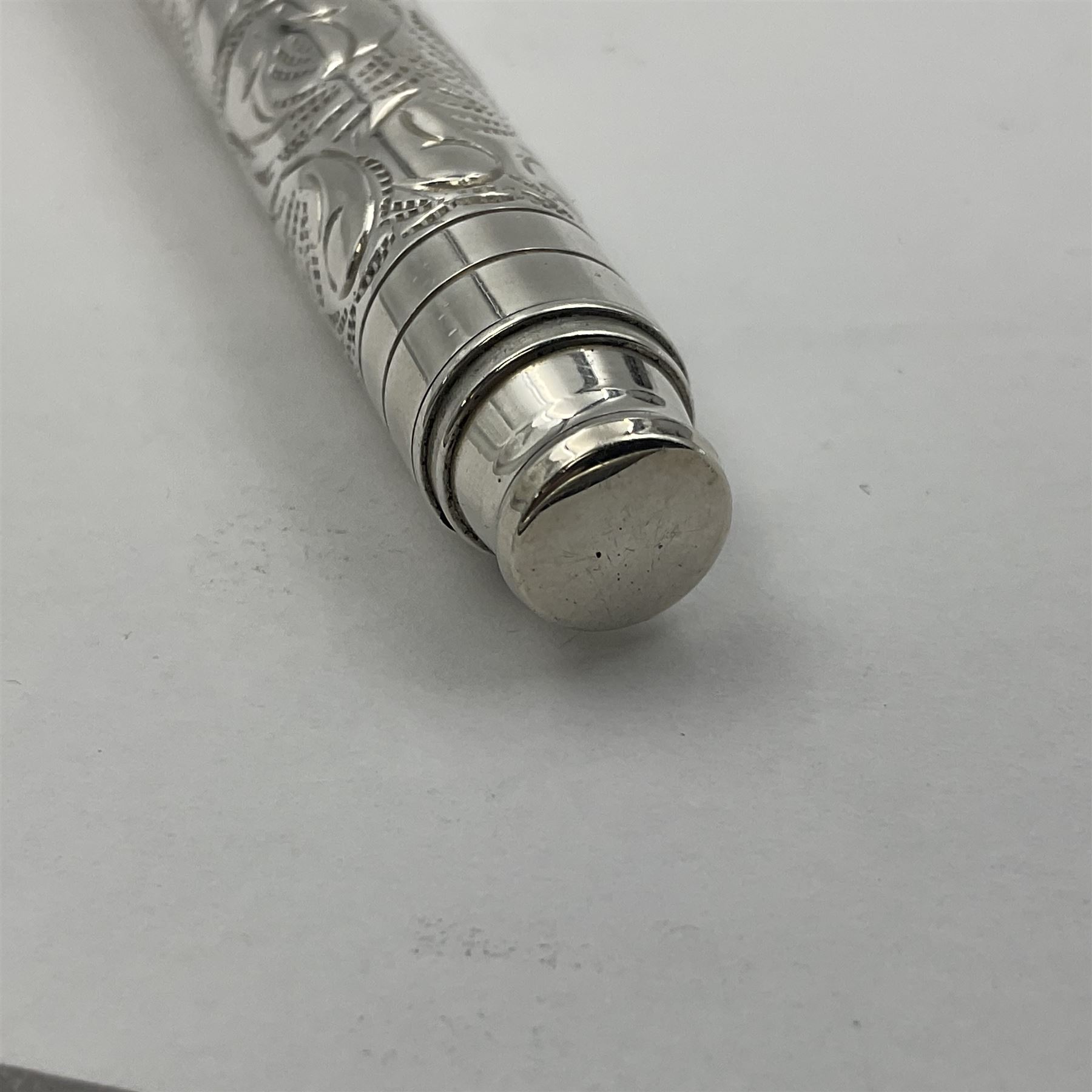 Silver Yard-o-Led Viceroy fountain pen - Image 12 of 13