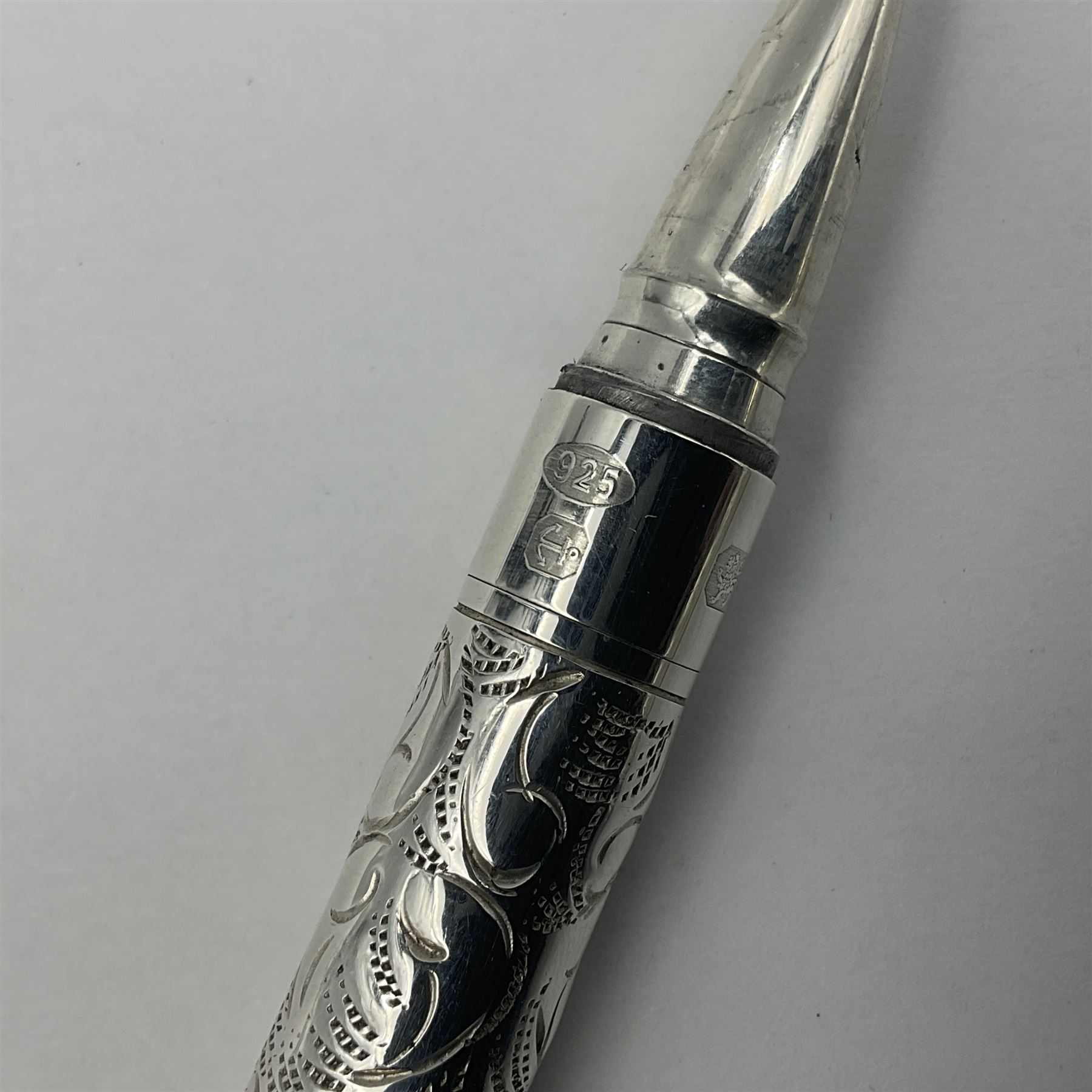 Silver Yard-o-Led Viceroy ballpoint pen - Image 4 of 16