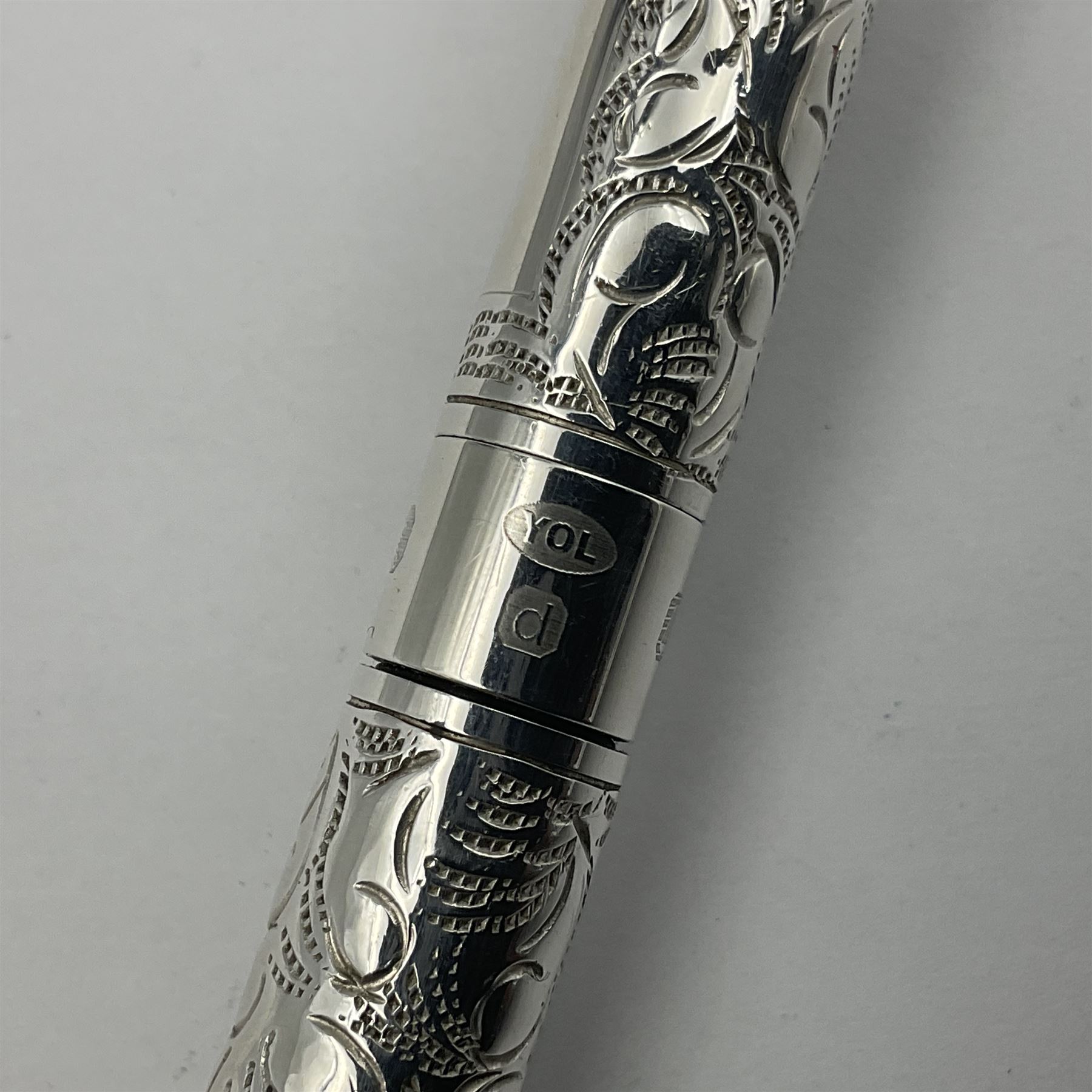 Silver Yard-o-Led Viceroy fountain pen - Image 6 of 13