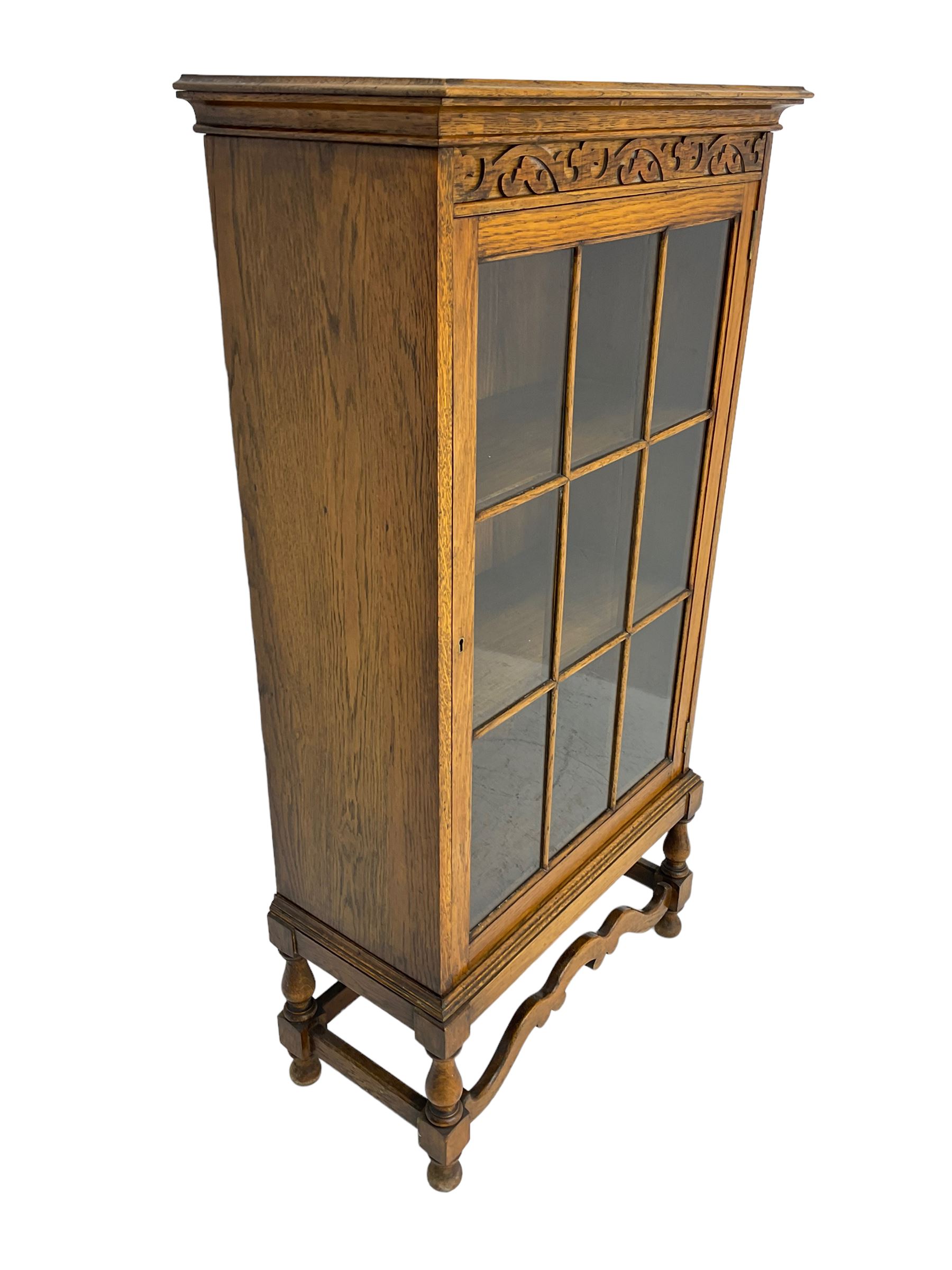 Early 20th century oak bookcase display cabinet - Image 4 of 6
