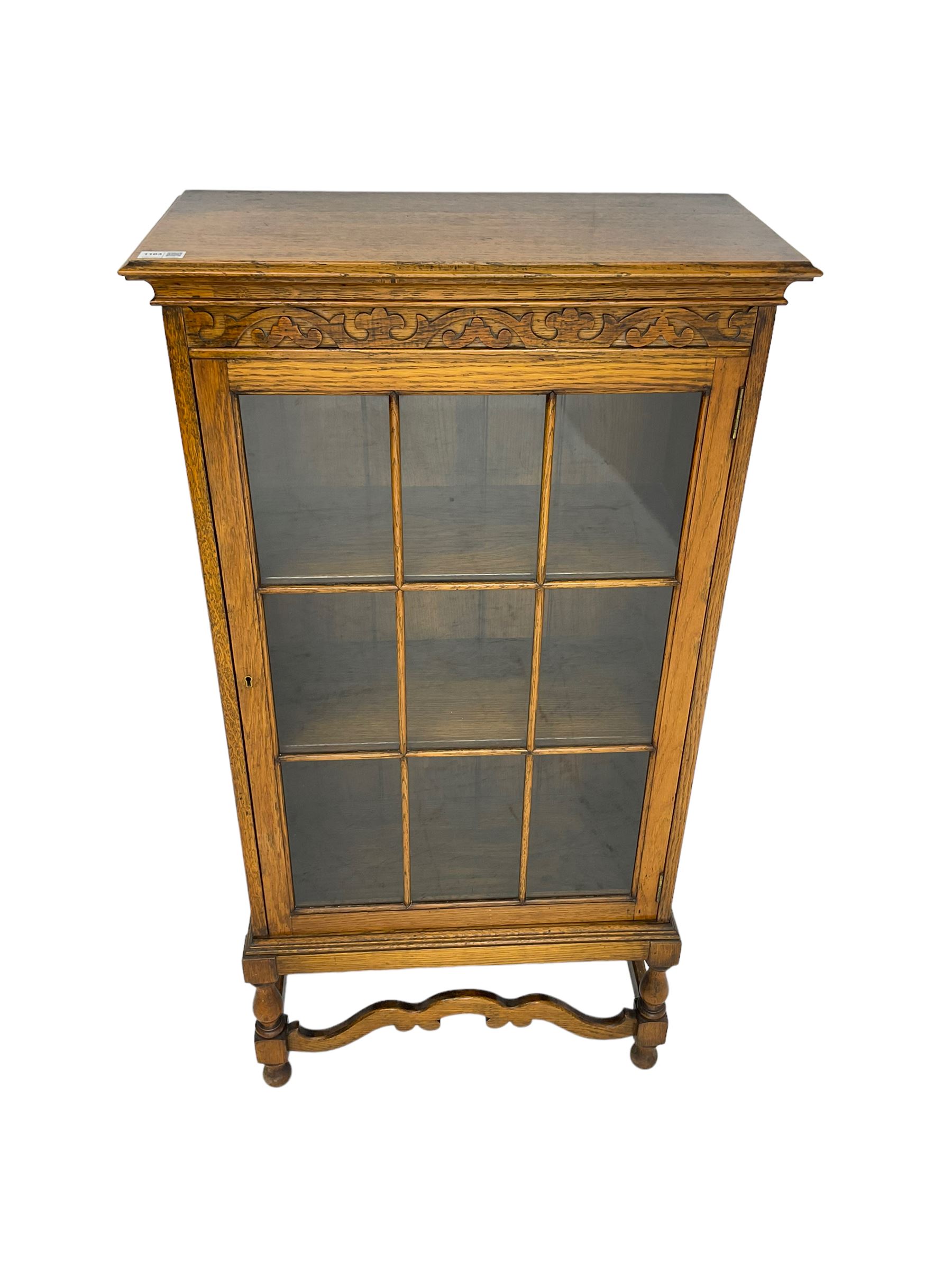 Early 20th century oak bookcase display cabinet - Image 2 of 6