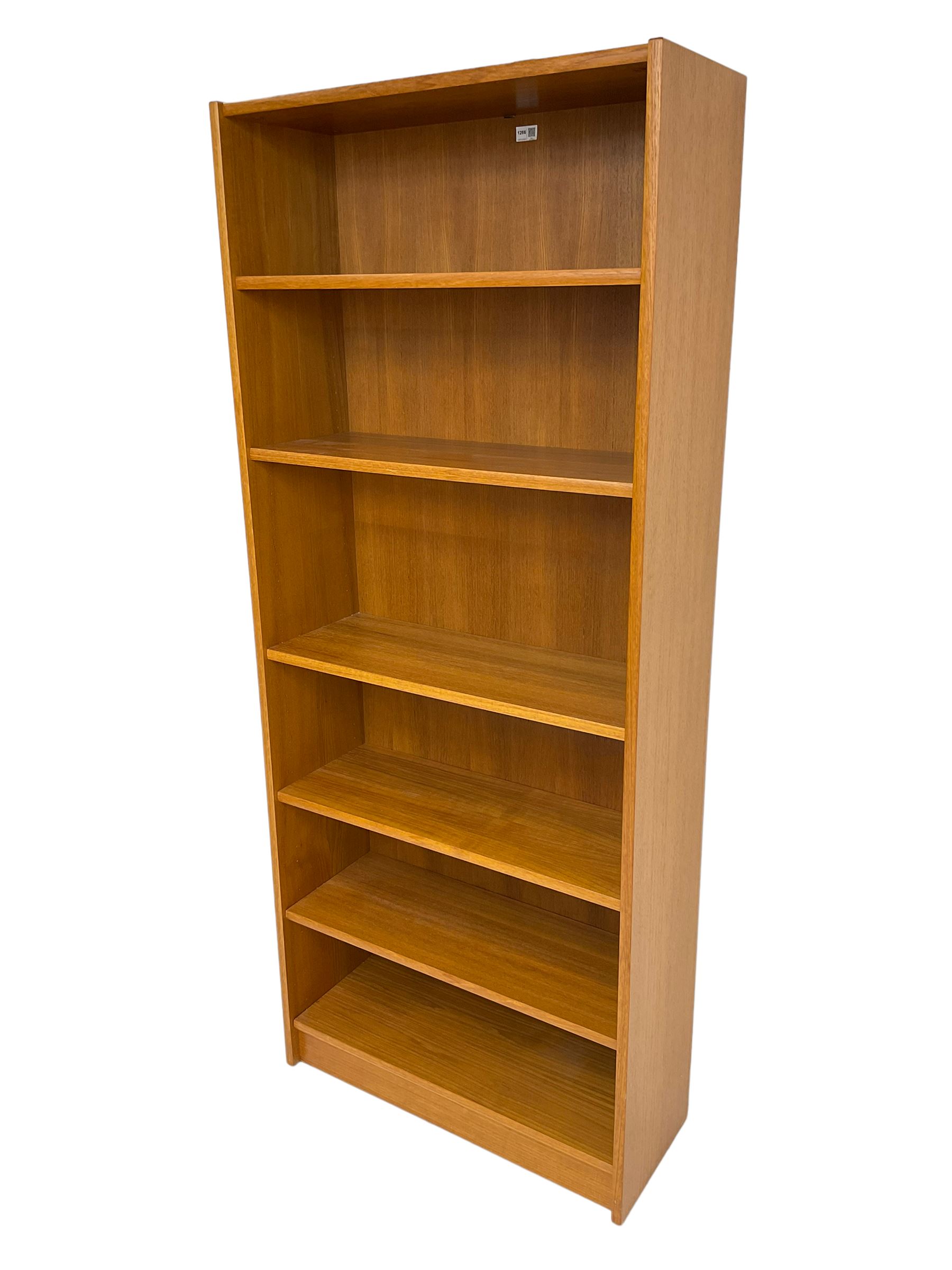 Open bookcase fitted with five shelves - Image 2 of 6