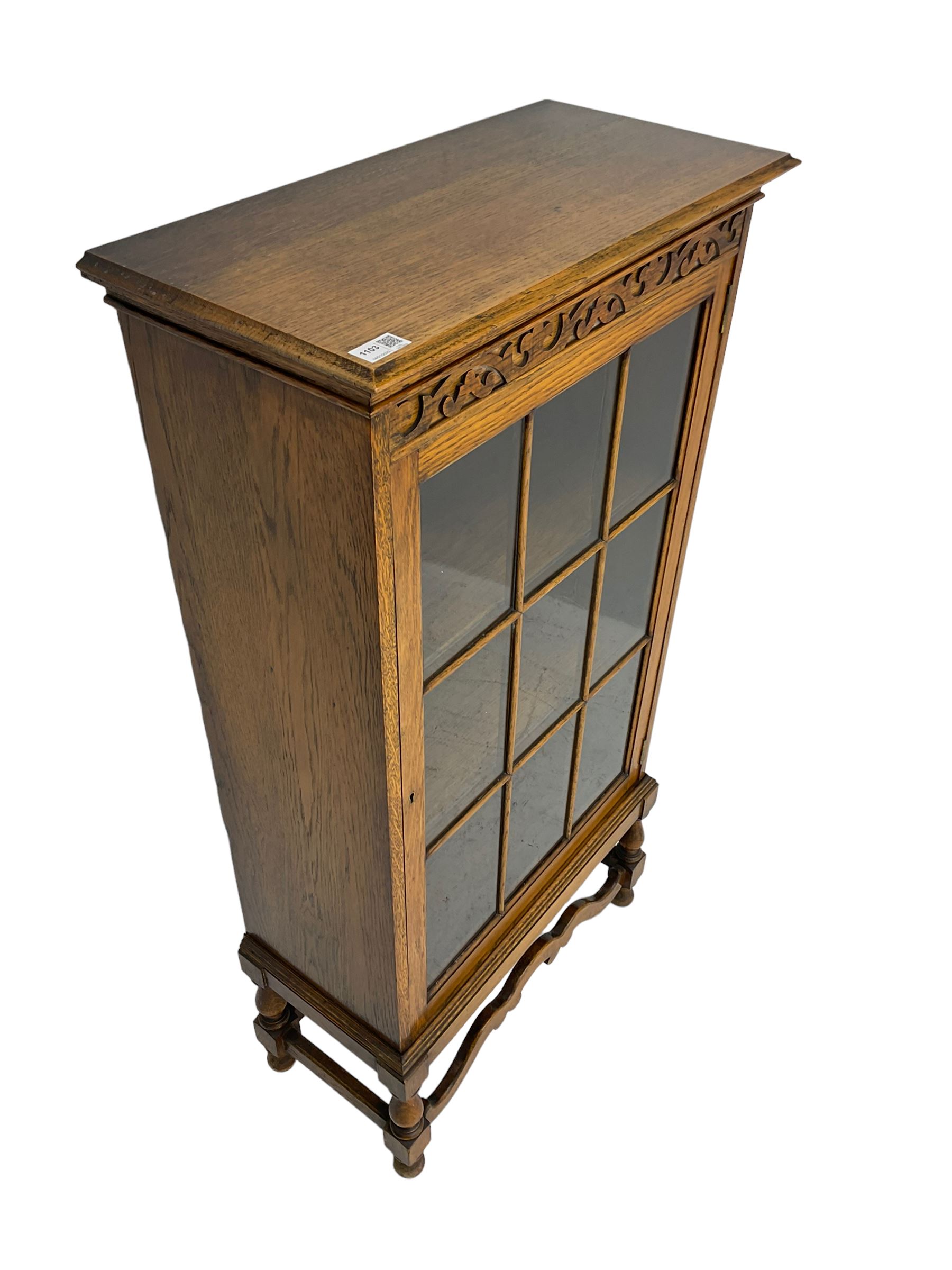 Early 20th century oak bookcase display cabinet - Image 3 of 6