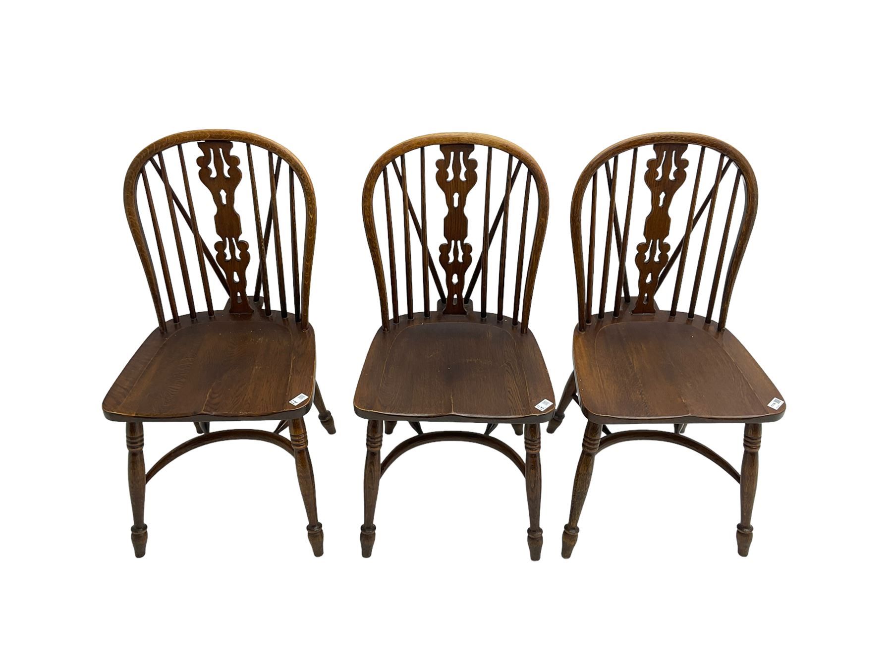 Late 20th century set three oak Windsor chairs - Image 2 of 6