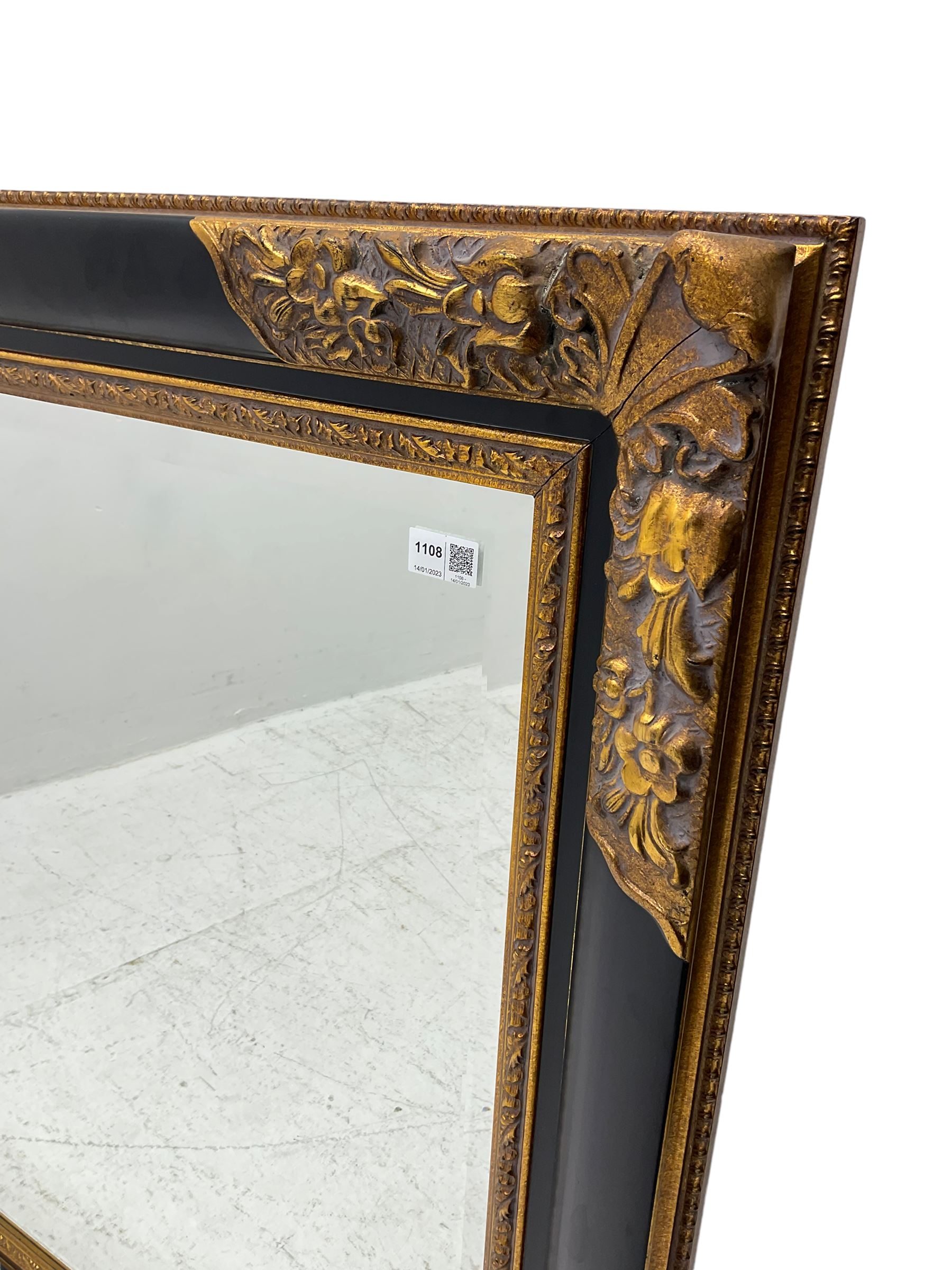 Gilt and ebonised framed wall mirror - Image 4 of 4