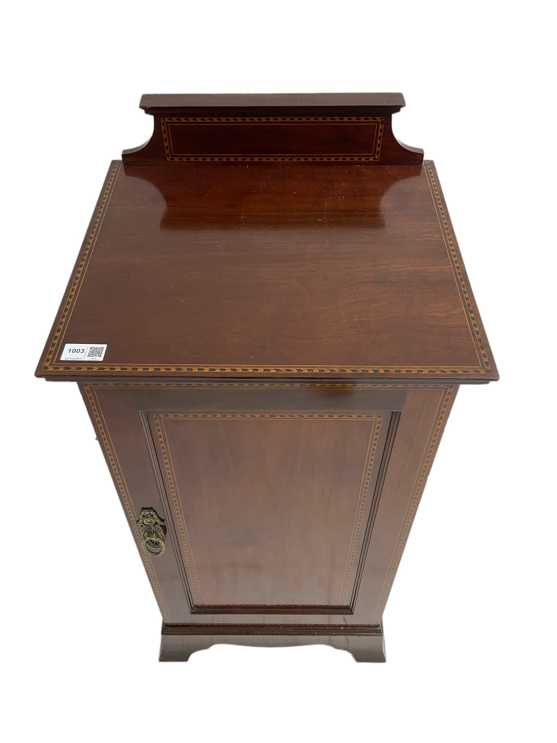 Edwardian inlaid mahogany bedside cabinet - Image 2 of 7
