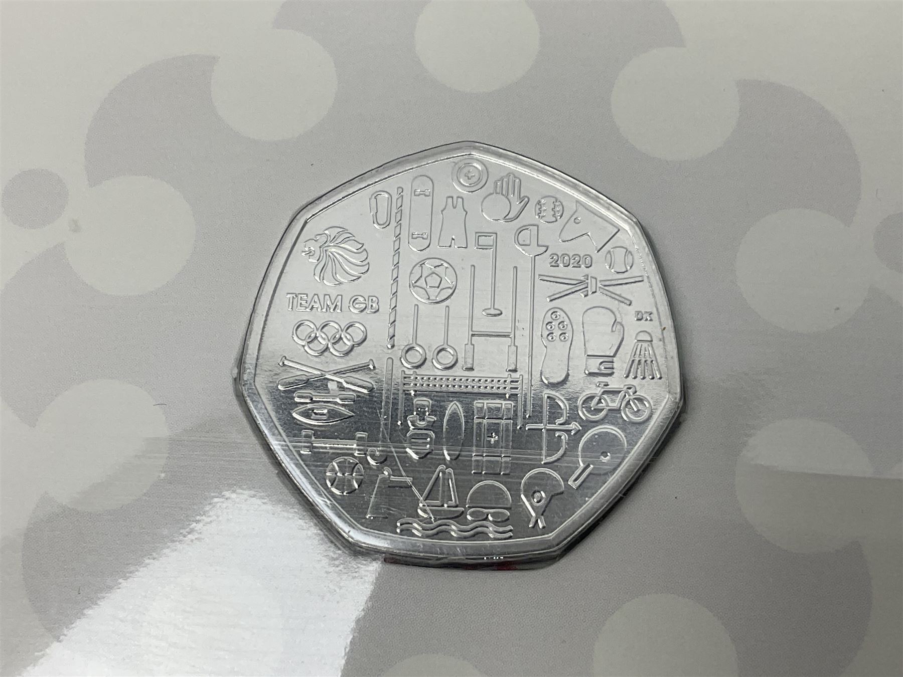 Twelve The Royal Mint United Kingdom brilliant uncirculated fifty pence coins - Image 4 of 13