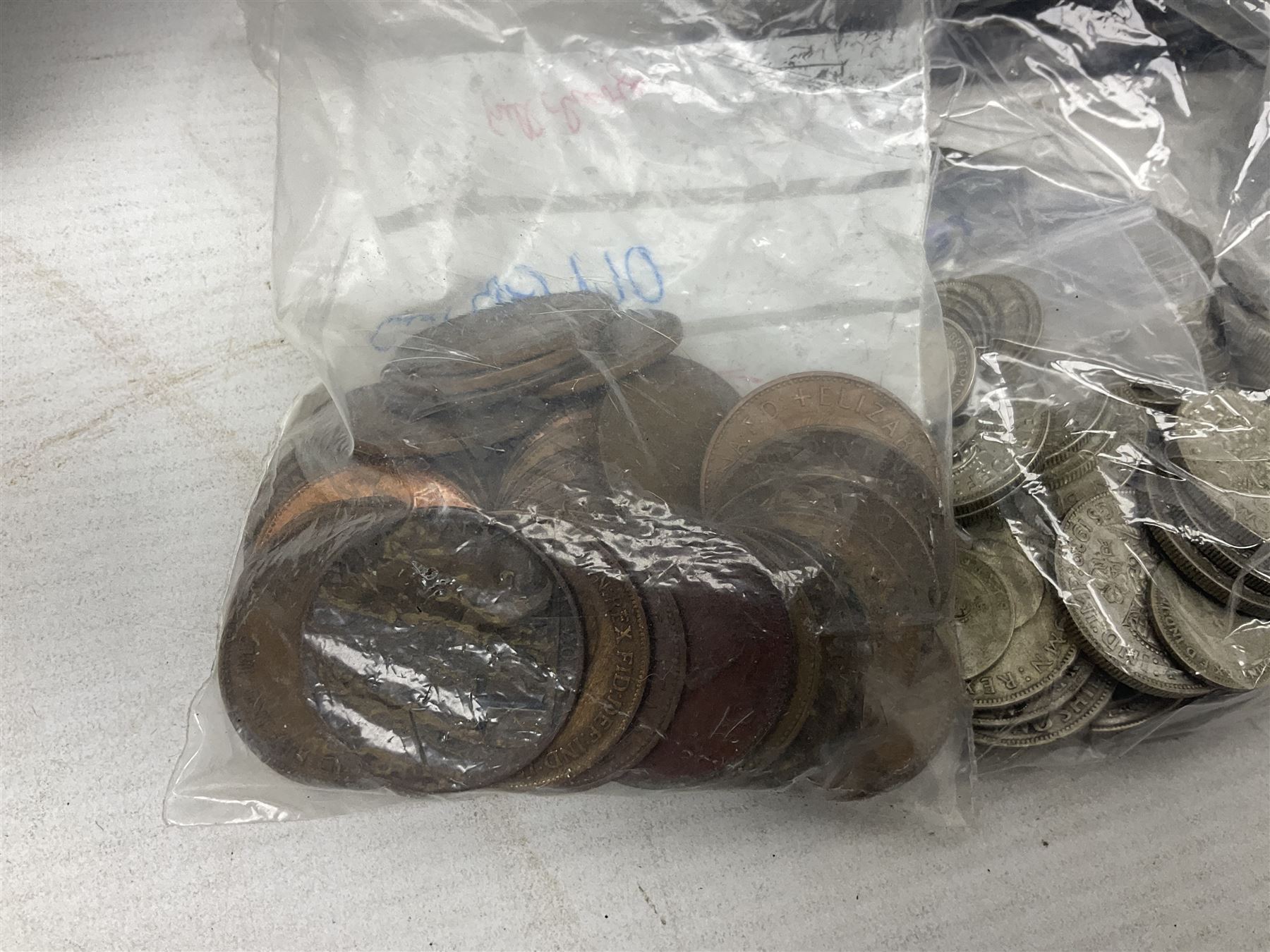 Coins including approximately 610 grams of Great British pre-1947 silver coins - Image 6 of 8