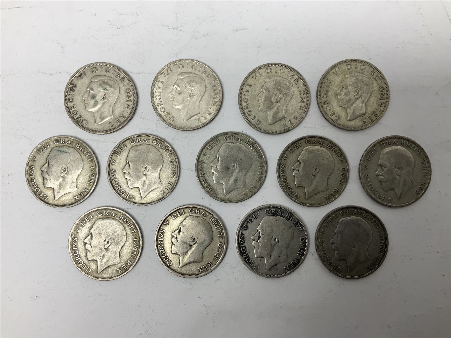 Approximately 180 grams of Great British pre-1947 silver halfcrown coins - Image 2 of 3