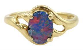 14ct gold single stone opal triplet ring