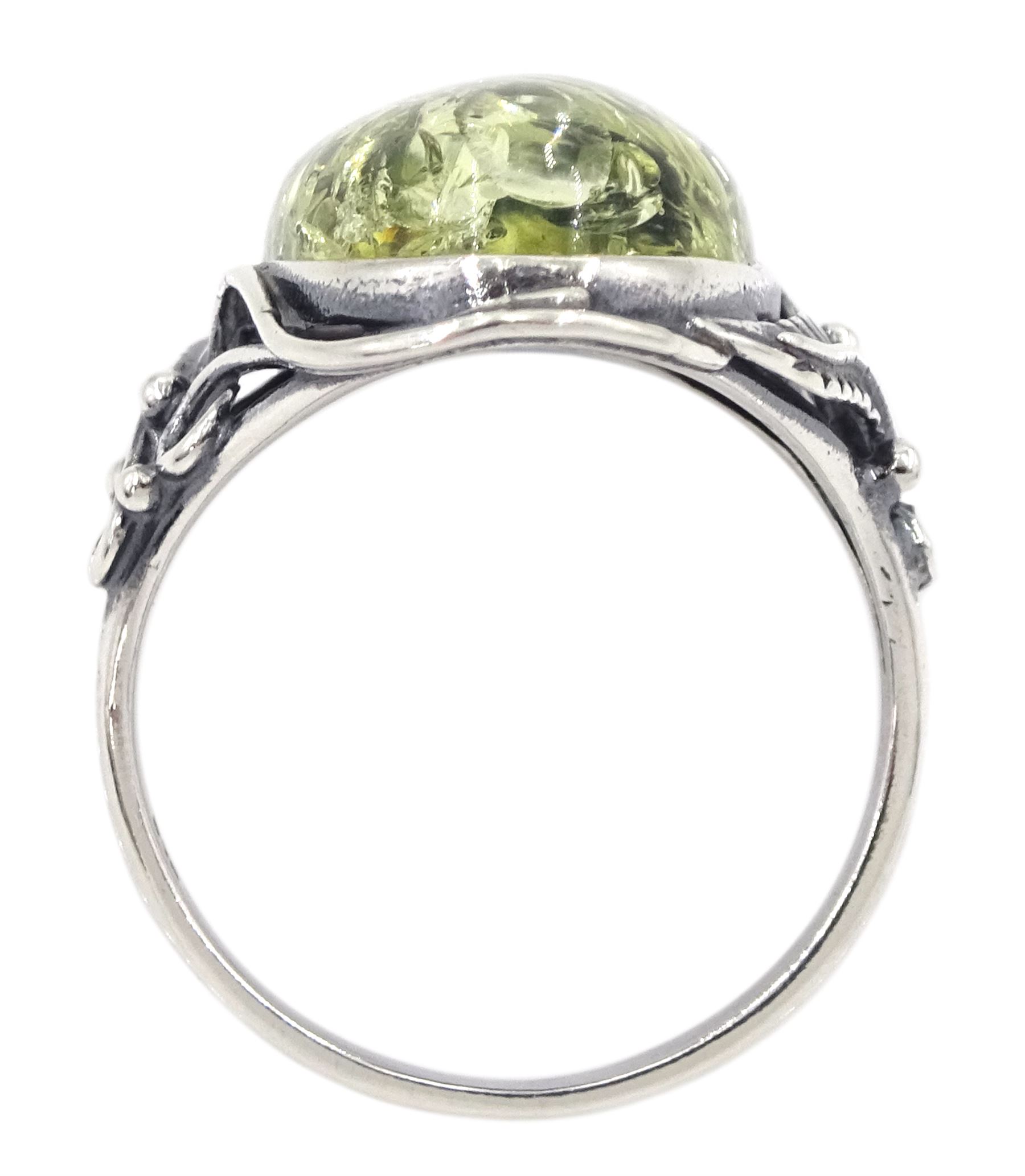 Silver oval green Baltic amber ring - Image 5 of 7