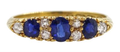 Victorian 18ct gold vari-cut sapphire and diamond ring