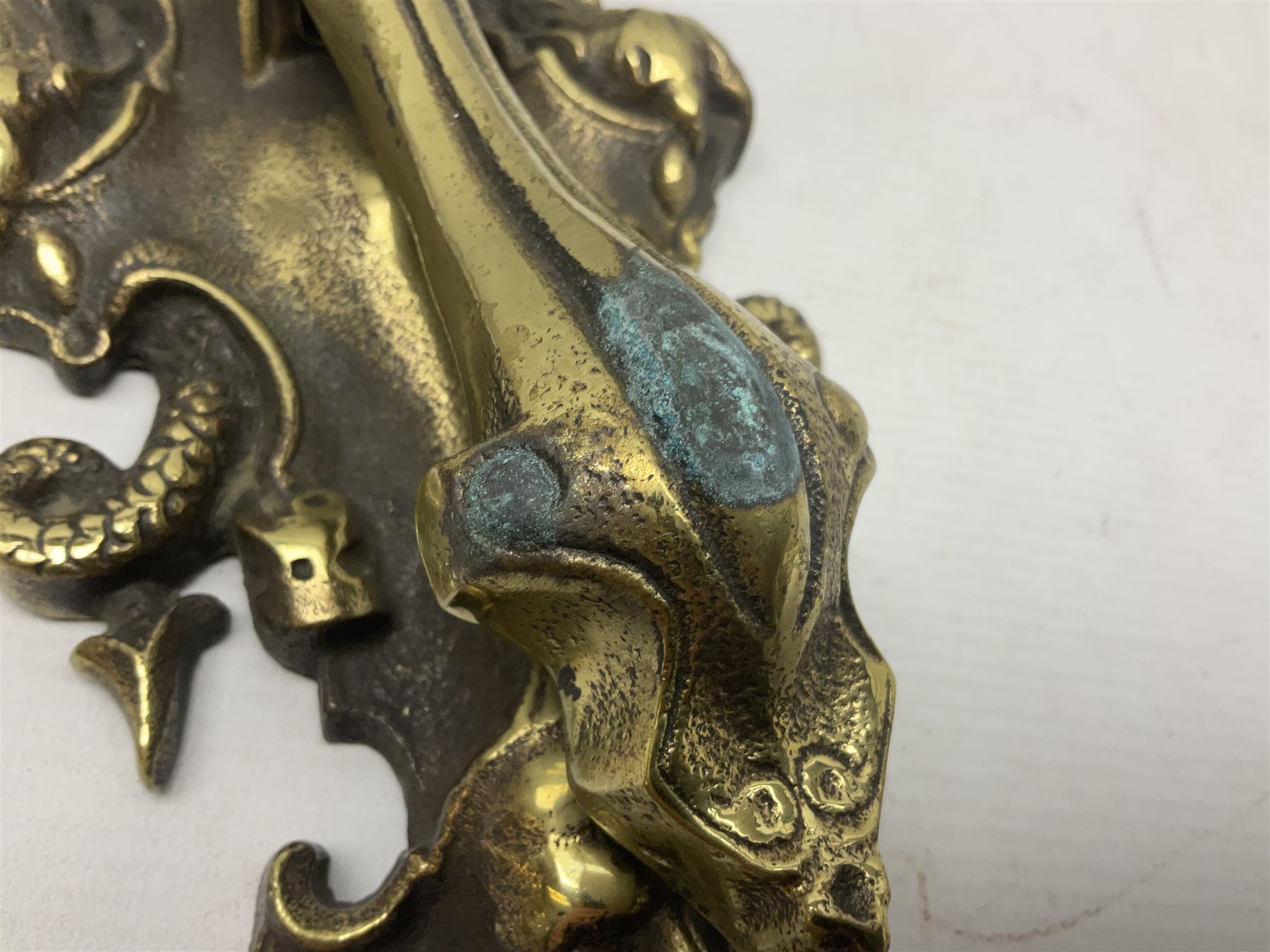 Gothic style cast brass door knocker - Image 7 of 9