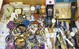 Assorted items including costume jewellery