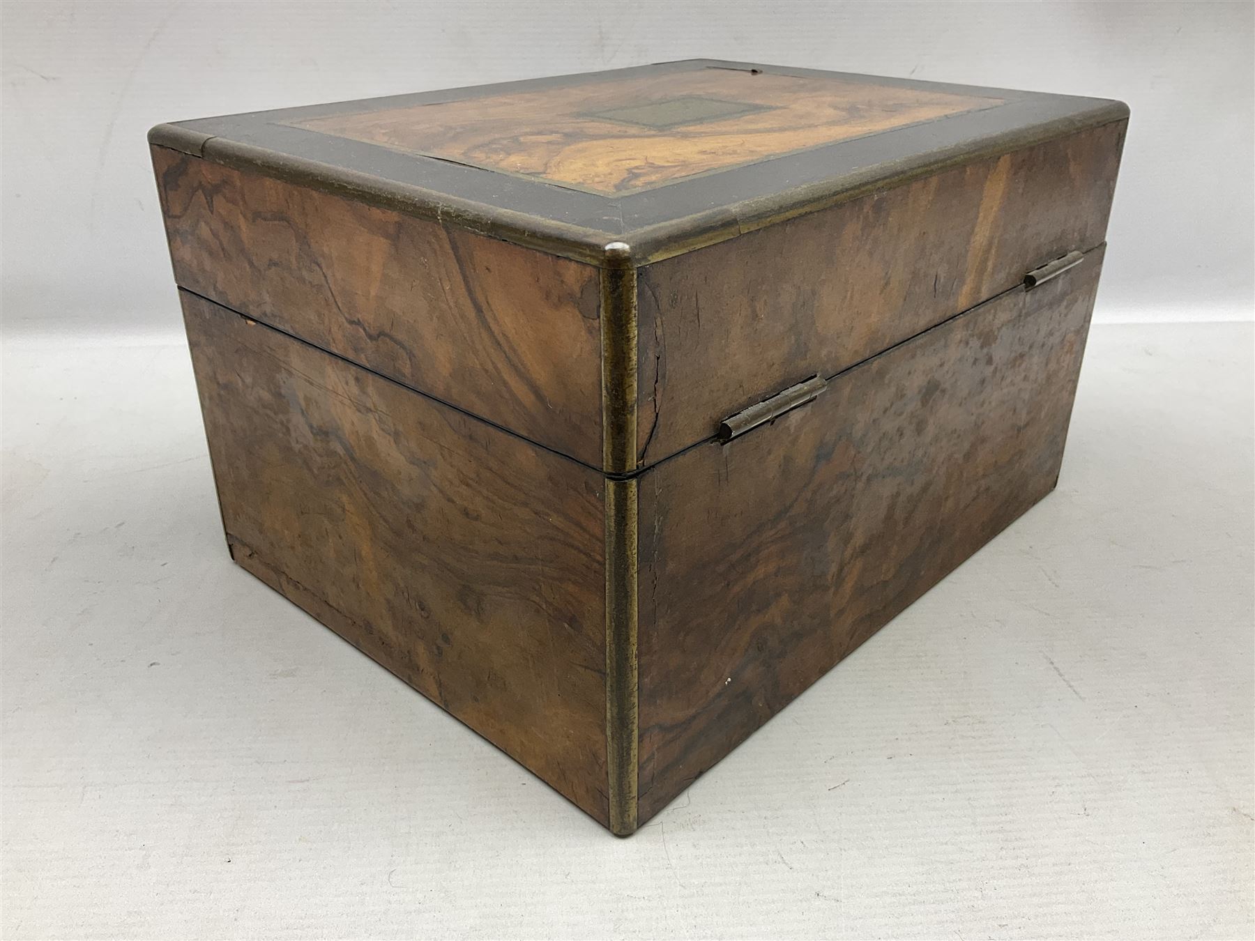 Victorian walnut vanity case with fitted interior - Image 18 of 19