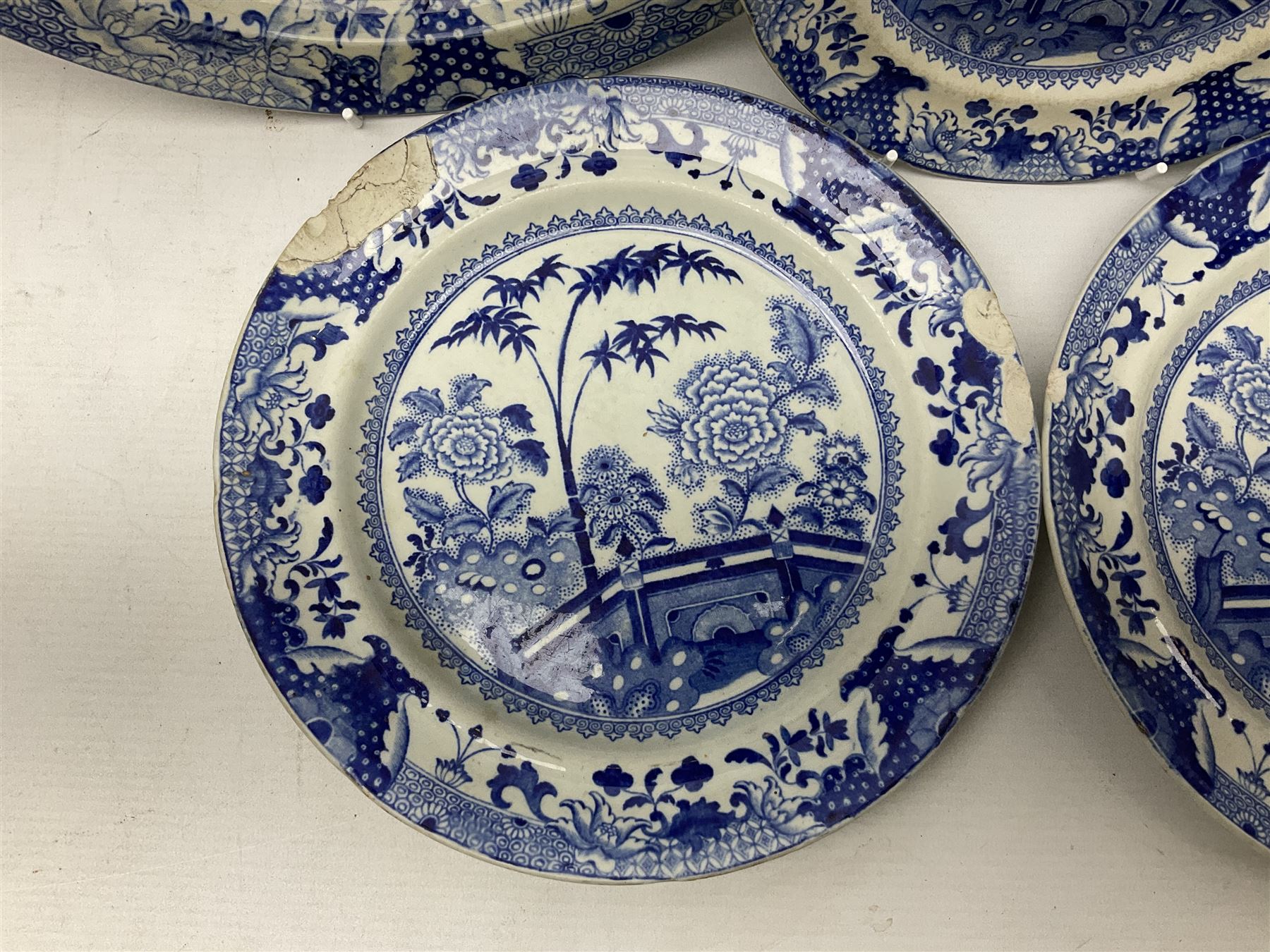 19th century Davenport bamboo and peony pattern dinner wares - Image 2 of 17