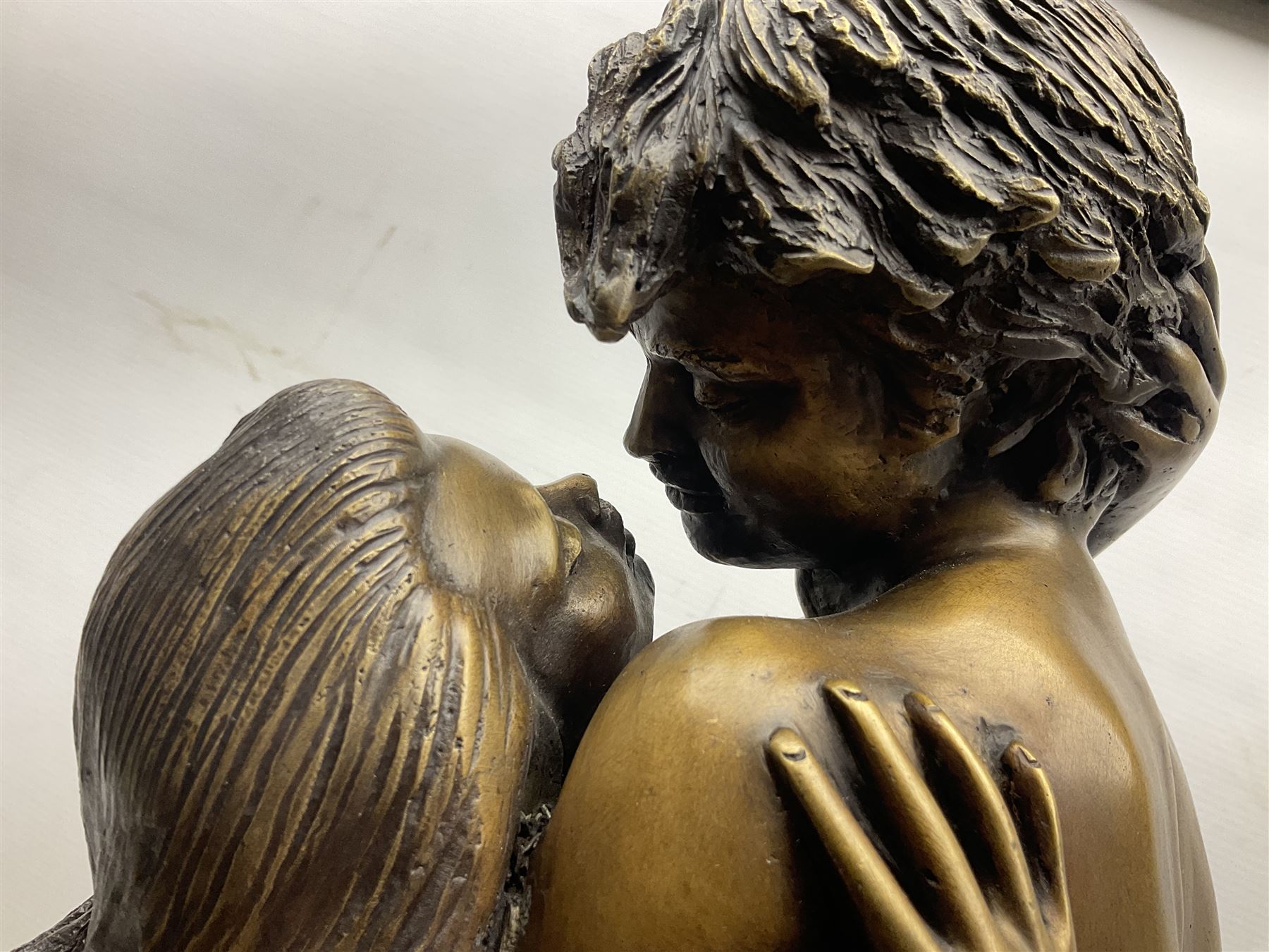 Bronze and amethyst sculpture 'Passion' - Bild 13 aus 30