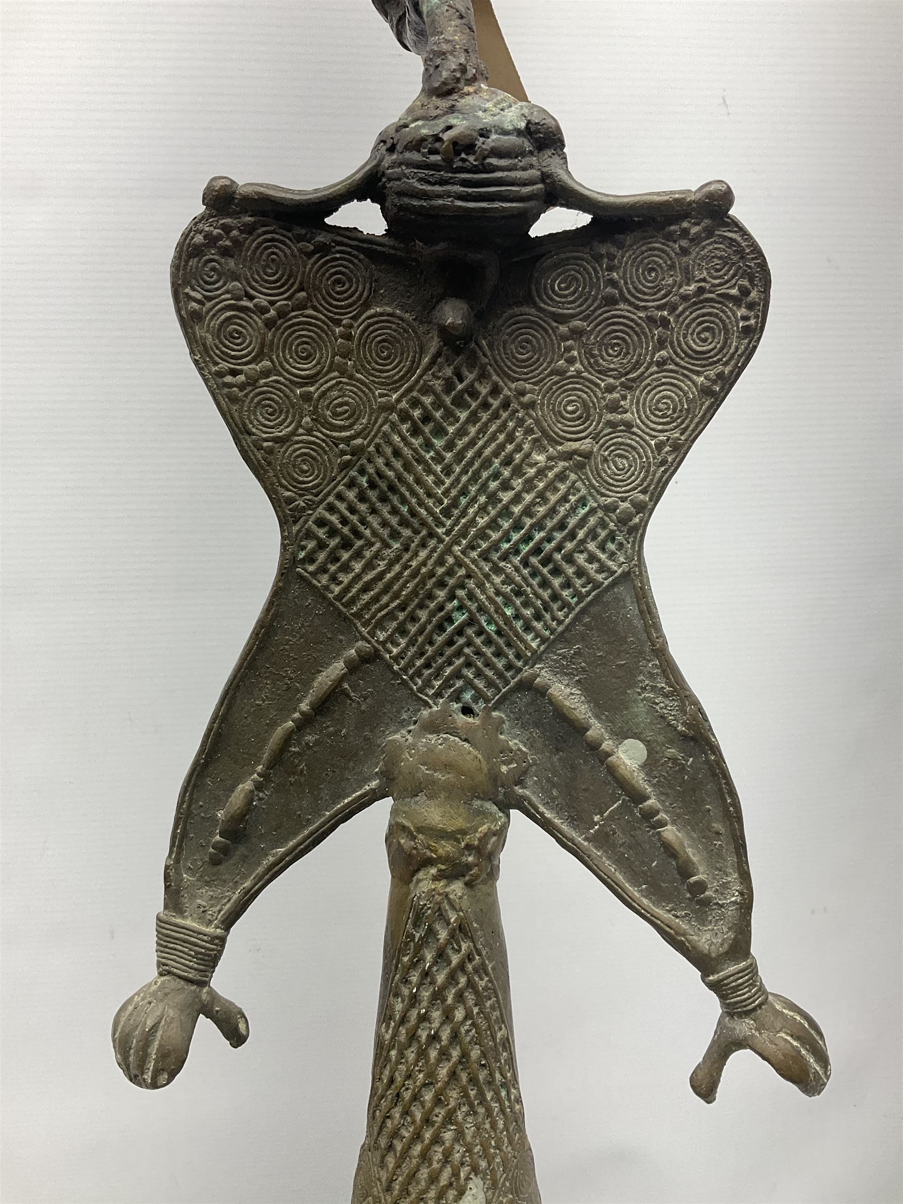 Benin bronze figure - Bild 7 aus 10