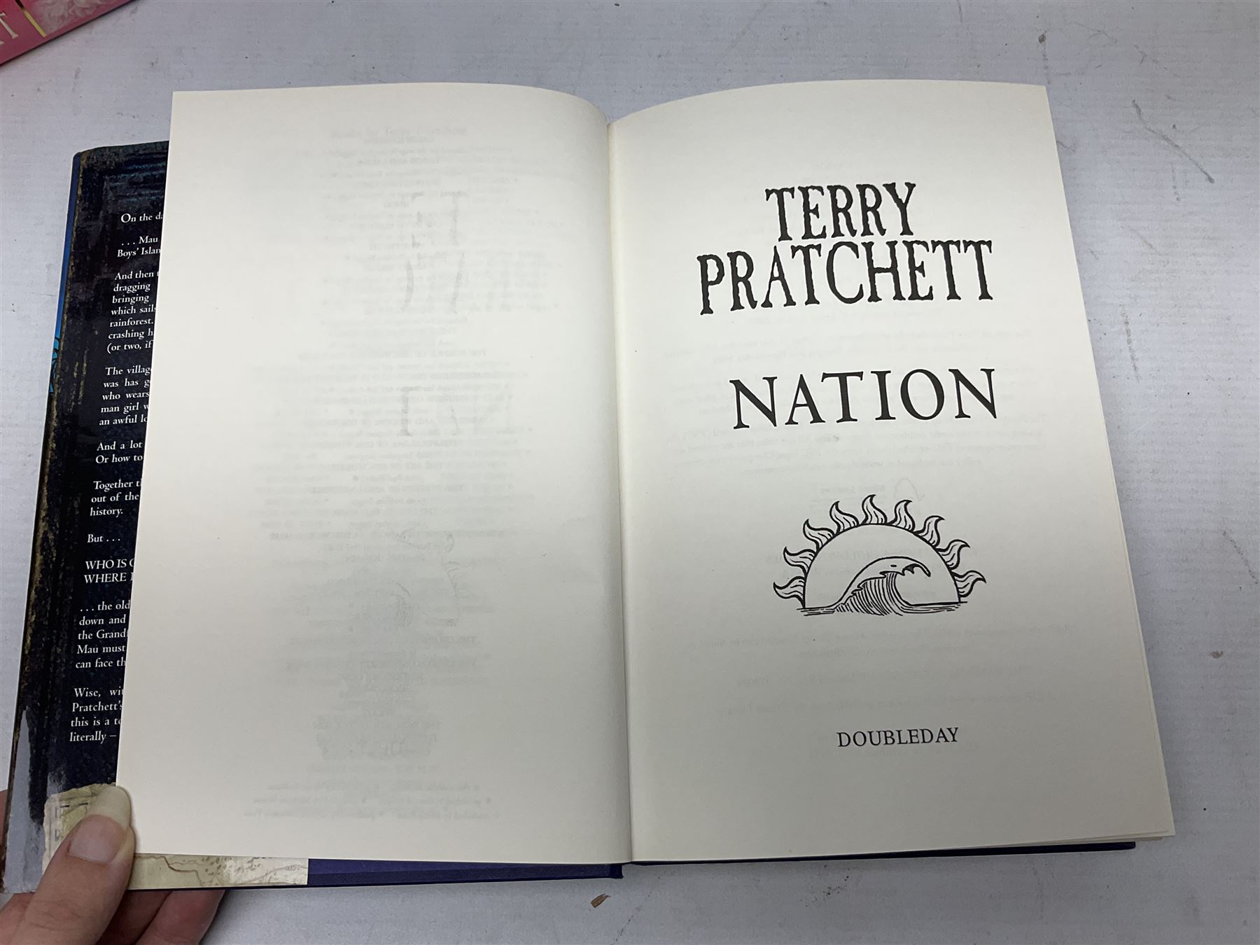 Collection of twenty-three hardback Terry Pratchett books - Image 6 of 18