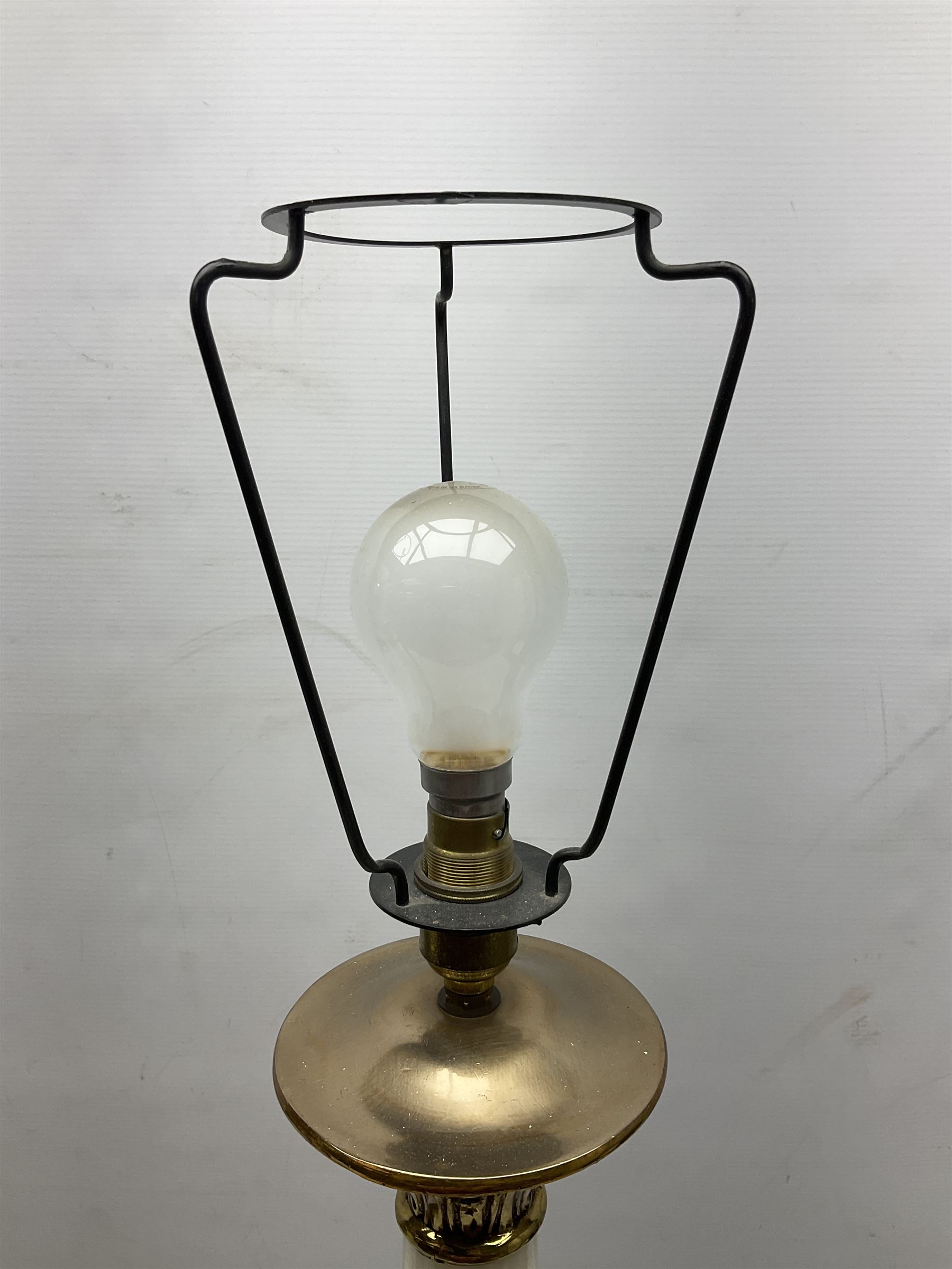Two heavy oynx and brass mounted table lamps - Bild 13 aus 18
