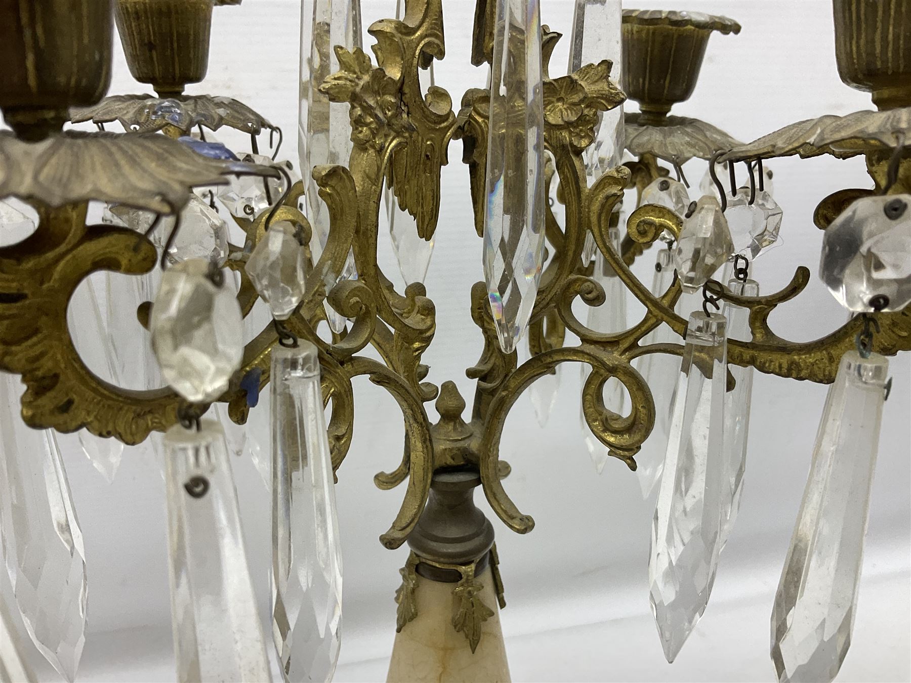 French brass and marble four branch candelabra - Image 6 of 13