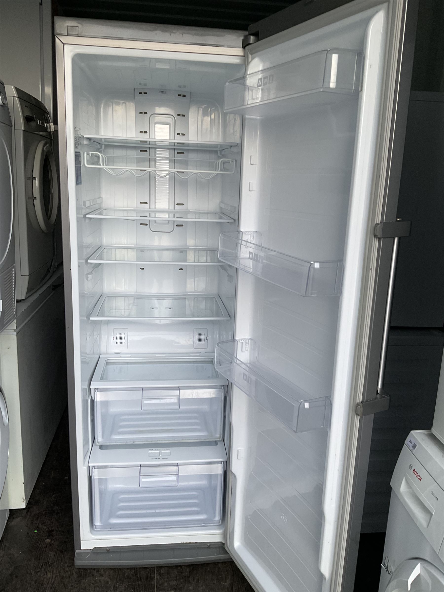 SAMSUNG RR82FHMG larder fridge - Image 2 of 5