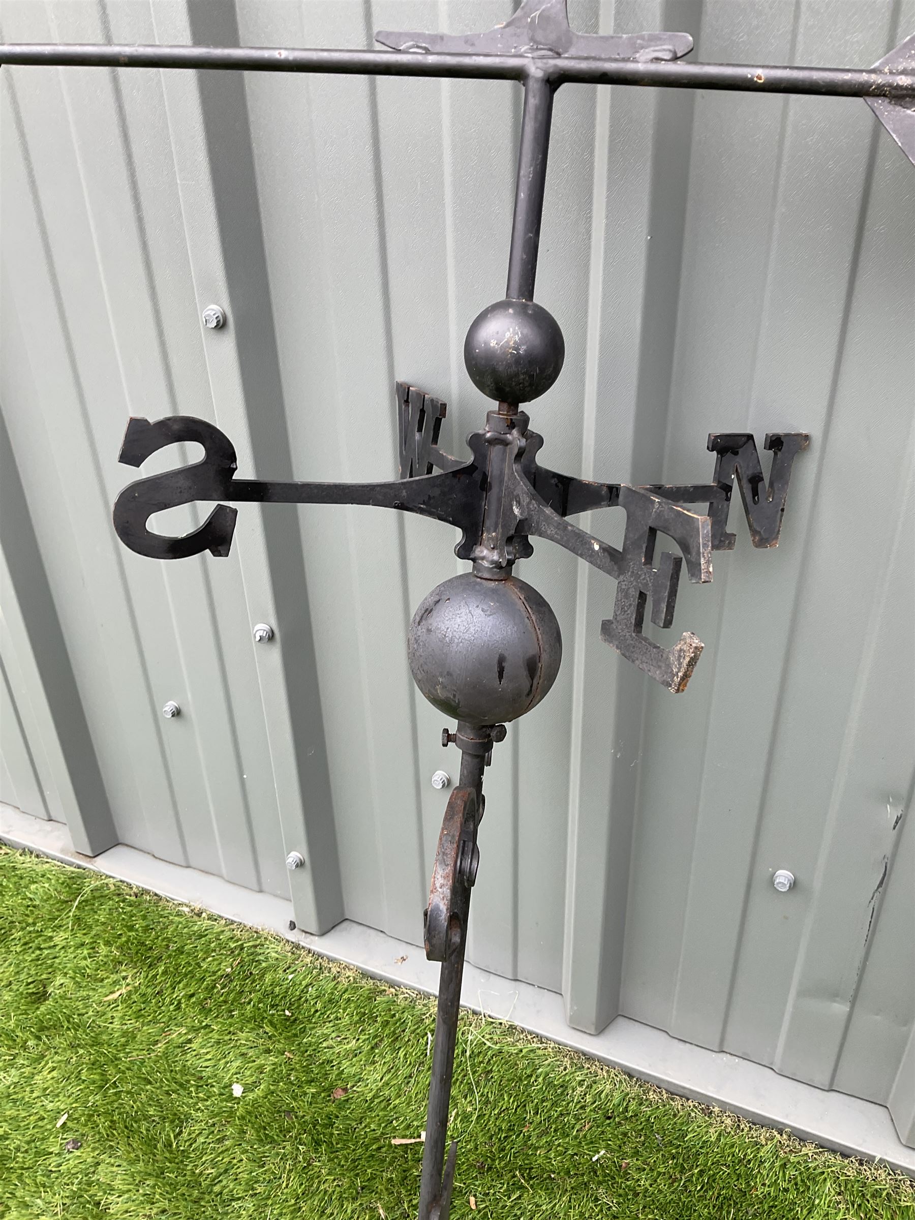 Wrought metal black painted weather vane - Image 2 of 3