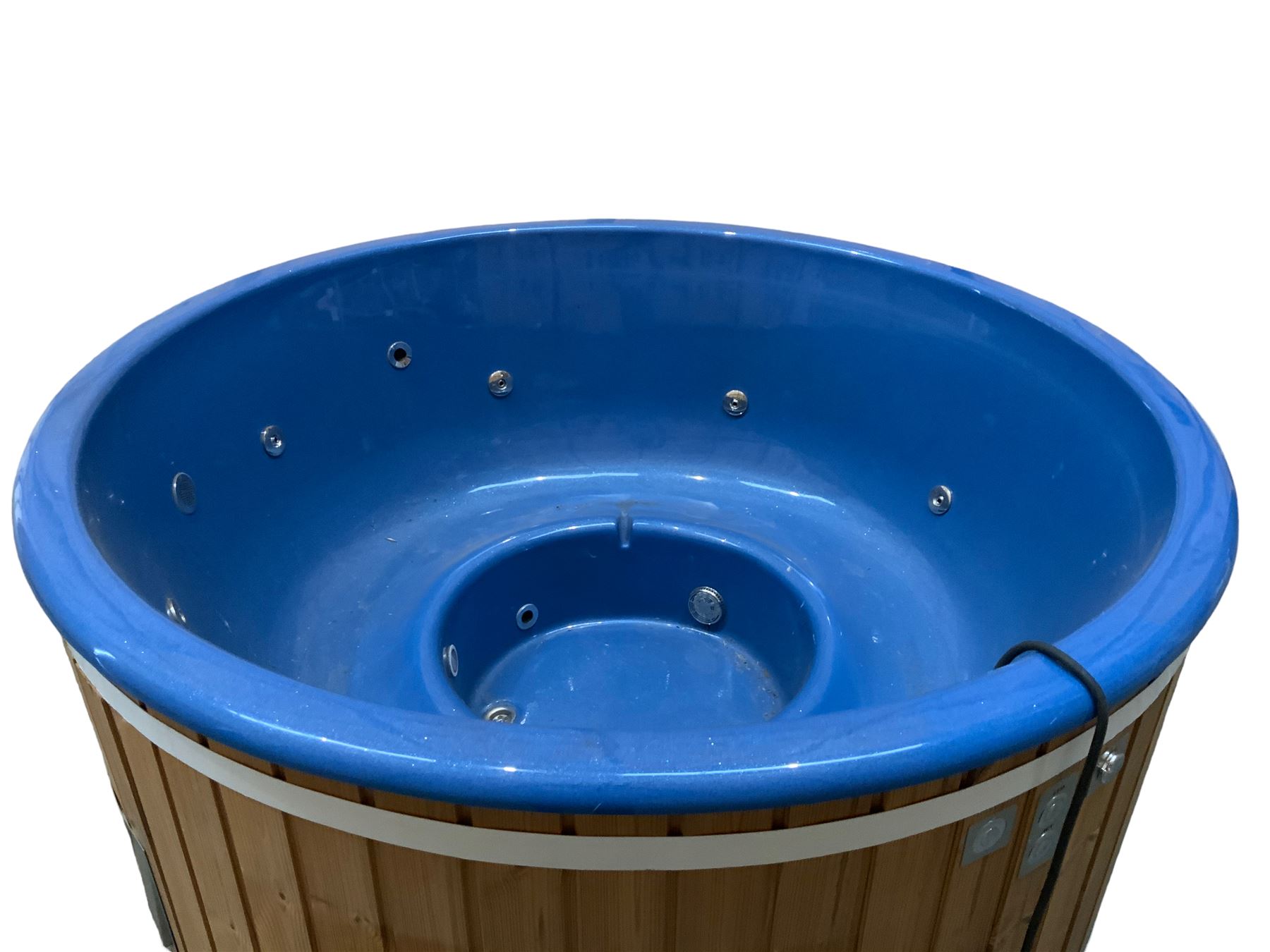 Deluxe - fibreglass circular hot tub with cover - Image 2 of 12