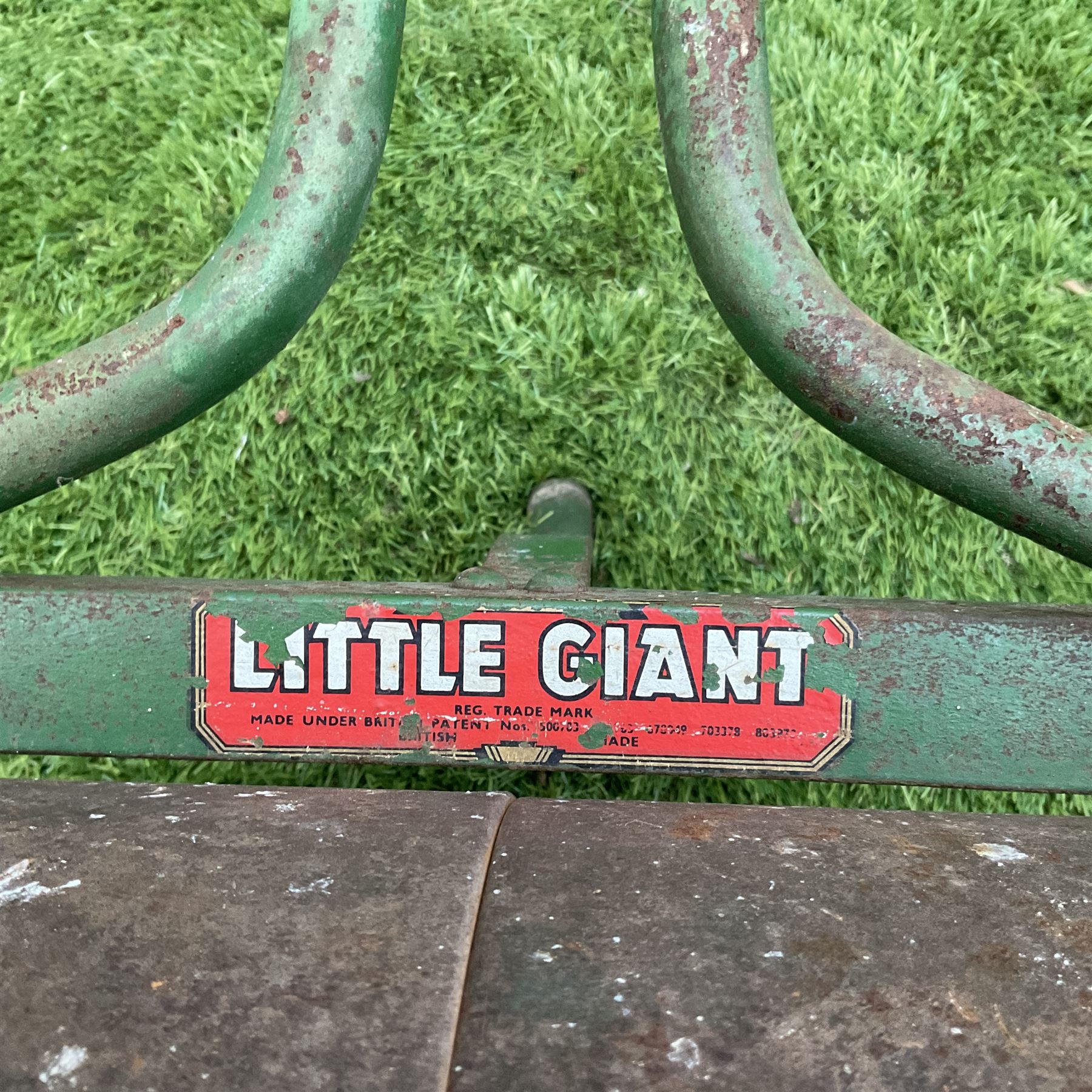 Little Giant - small cast iron garden roller - Image 3 of 4