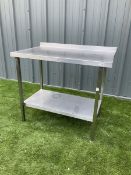 Corner Stainless steel preparation table