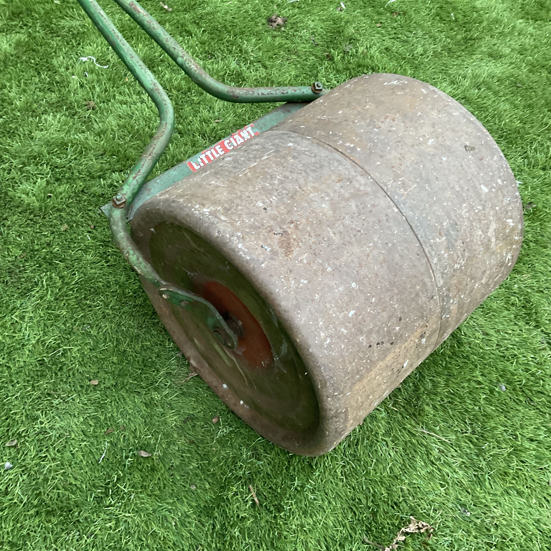 Little Giant - small cast iron garden roller - Image 4 of 4